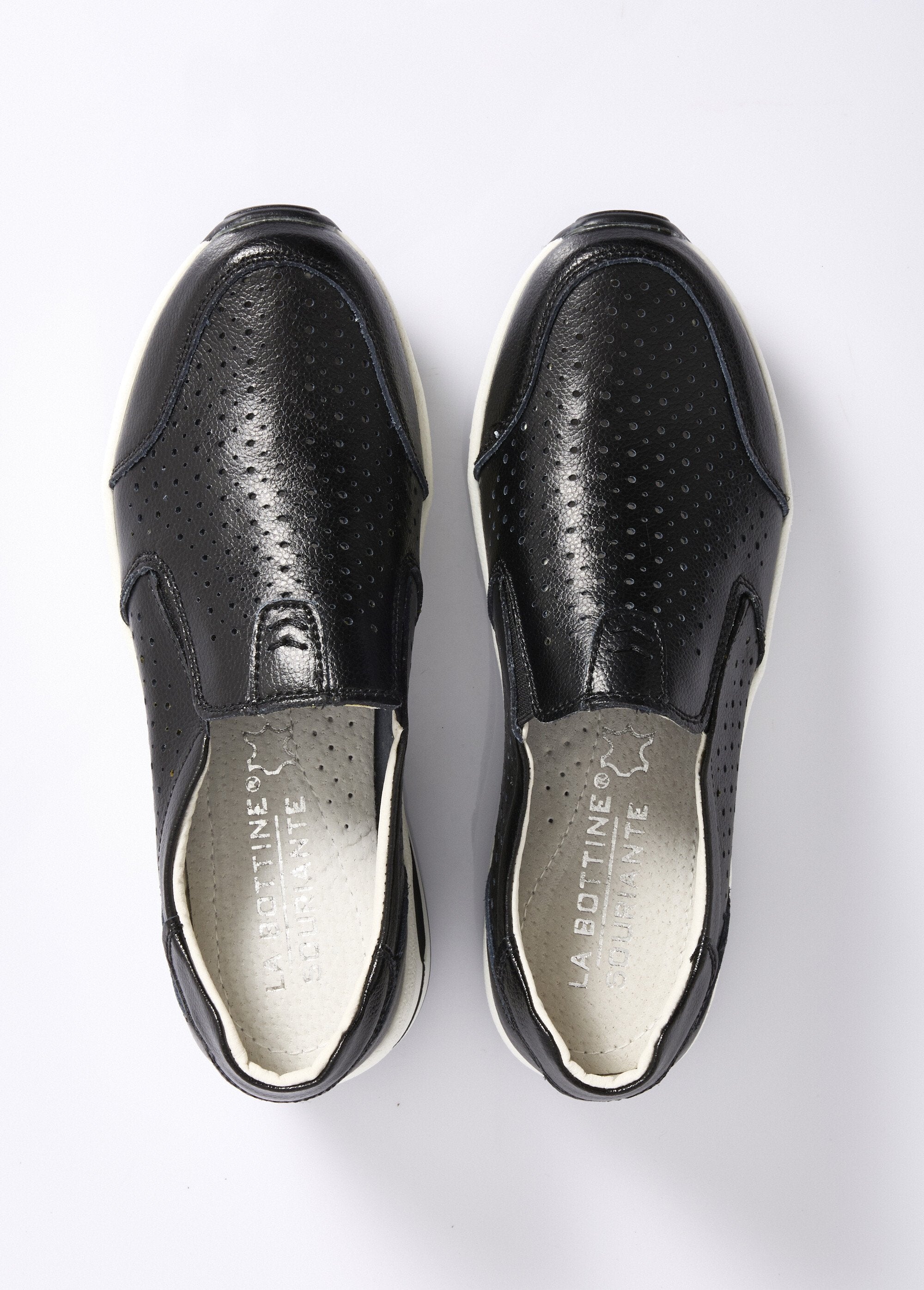 Perforated_sportswear_wedge_sneakers_Black_OV1_slim