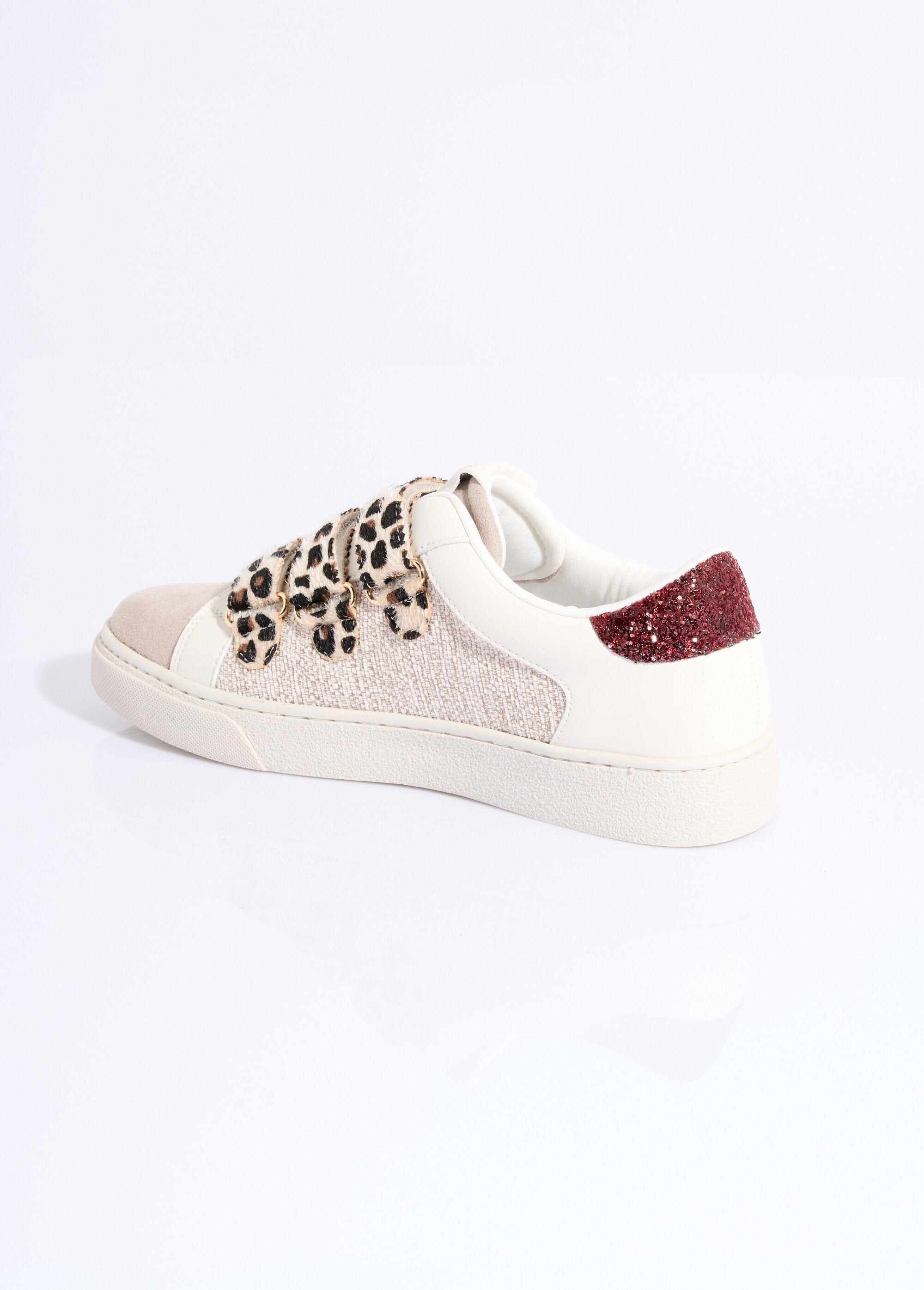 Trendy_multi-material_sneakers_with_Velcro_Beige_and_burgundy_DO1_slim