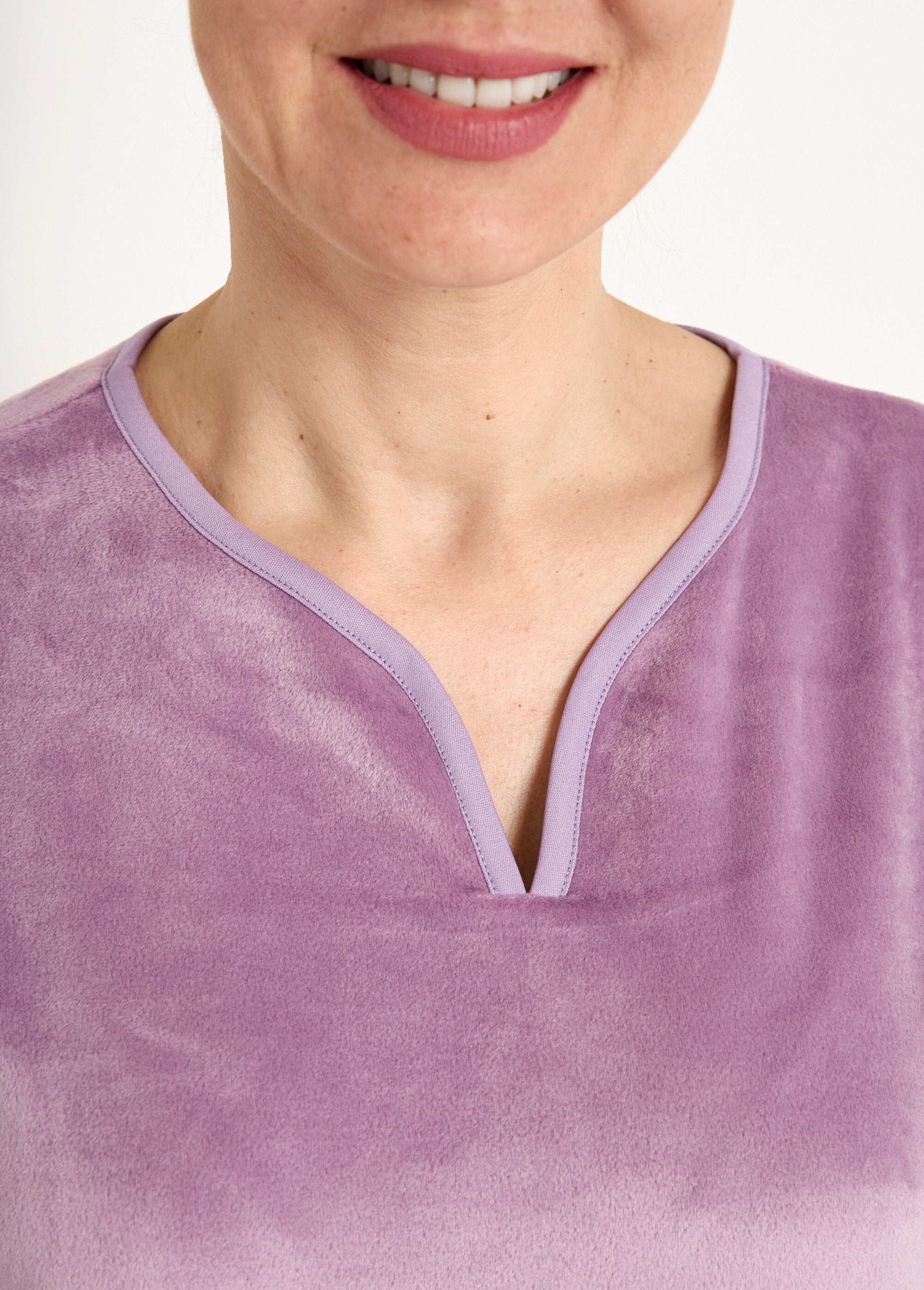 Embroidered_mid-length_fleece_nightgown_Violin_DE4_slim