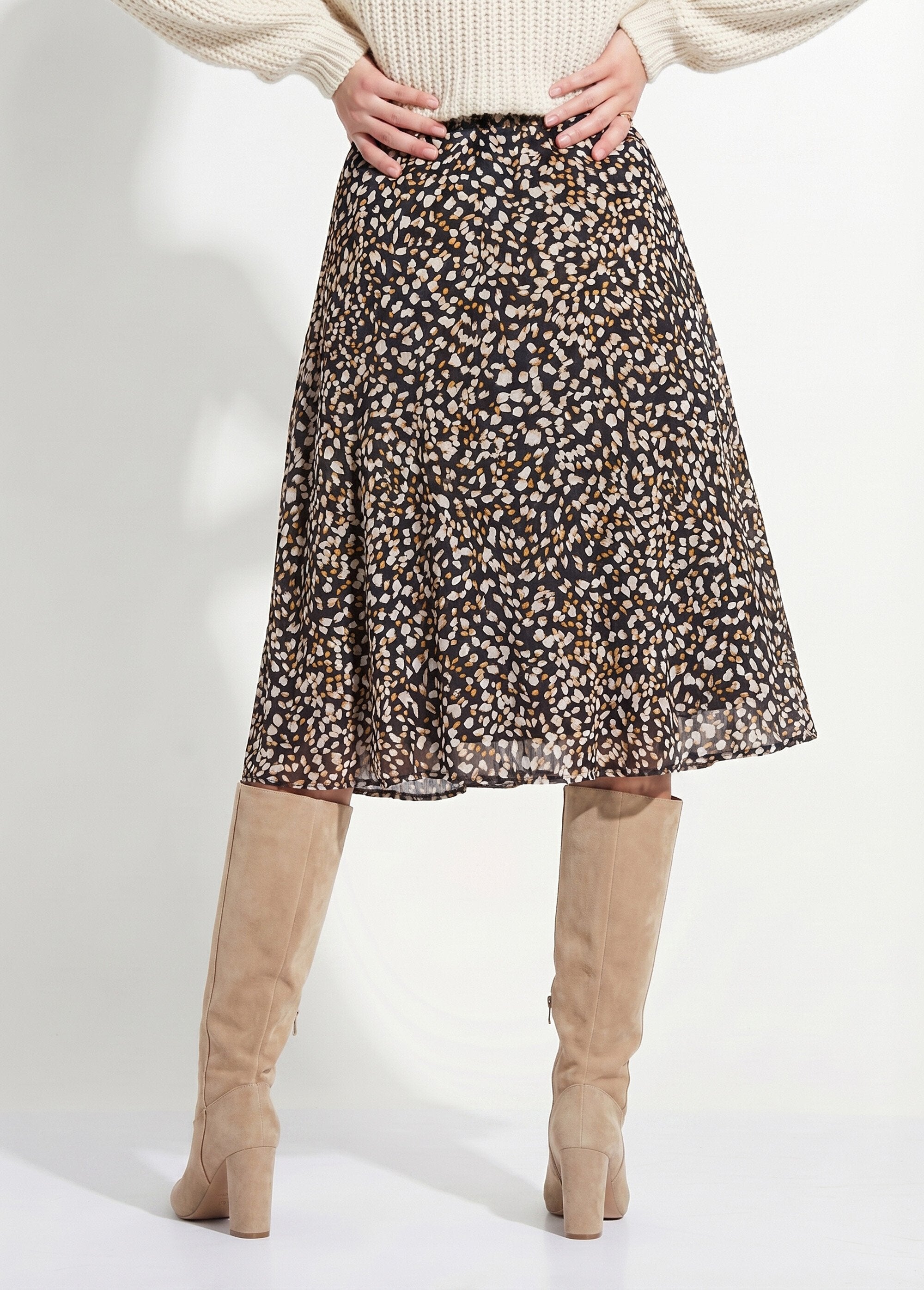 Mid-length_flared_skirt_in_lined_printed_voile_Black_and_ecru_DO1_slim