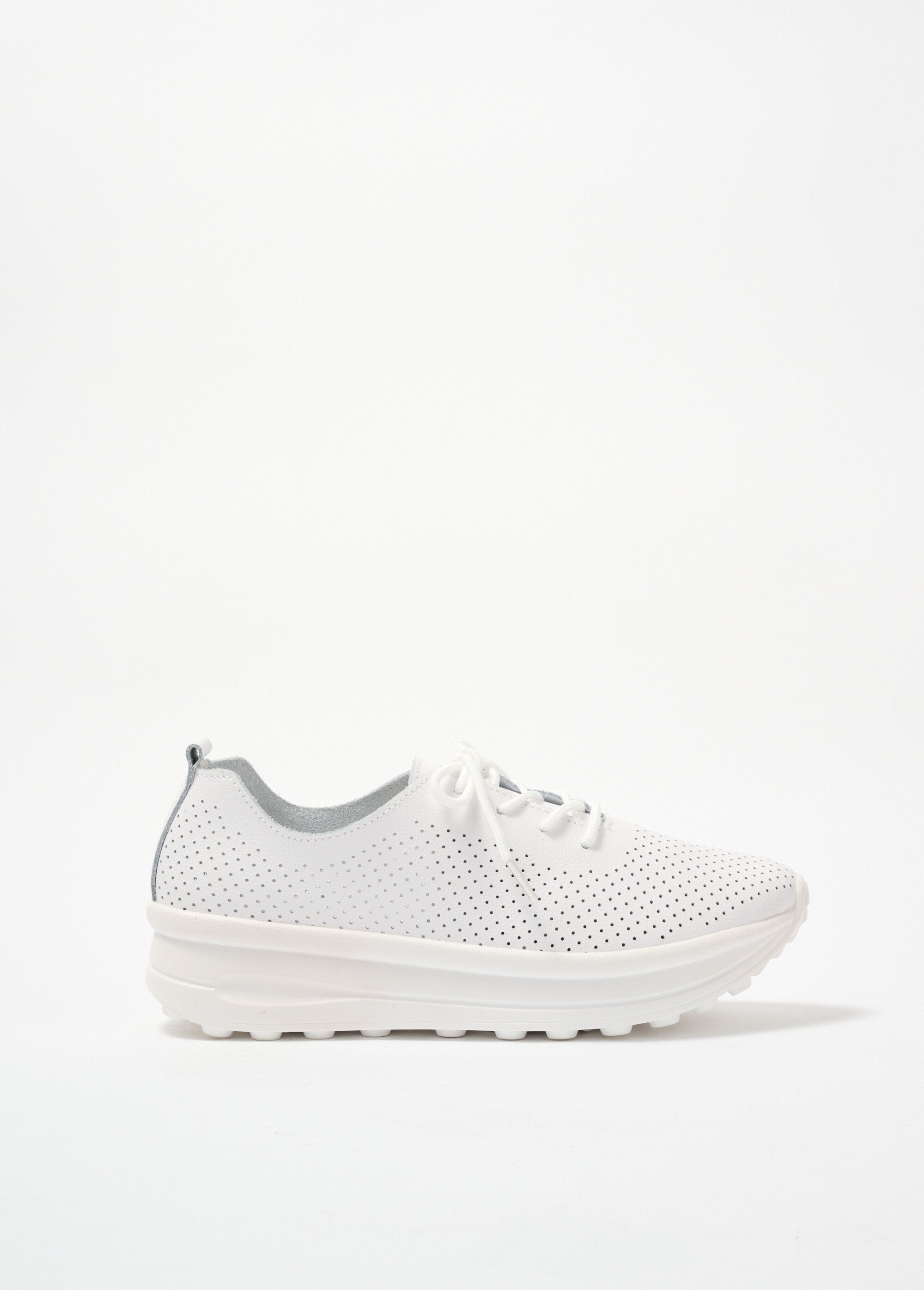 Perforated_leather_sneakers_White_DR1_slim