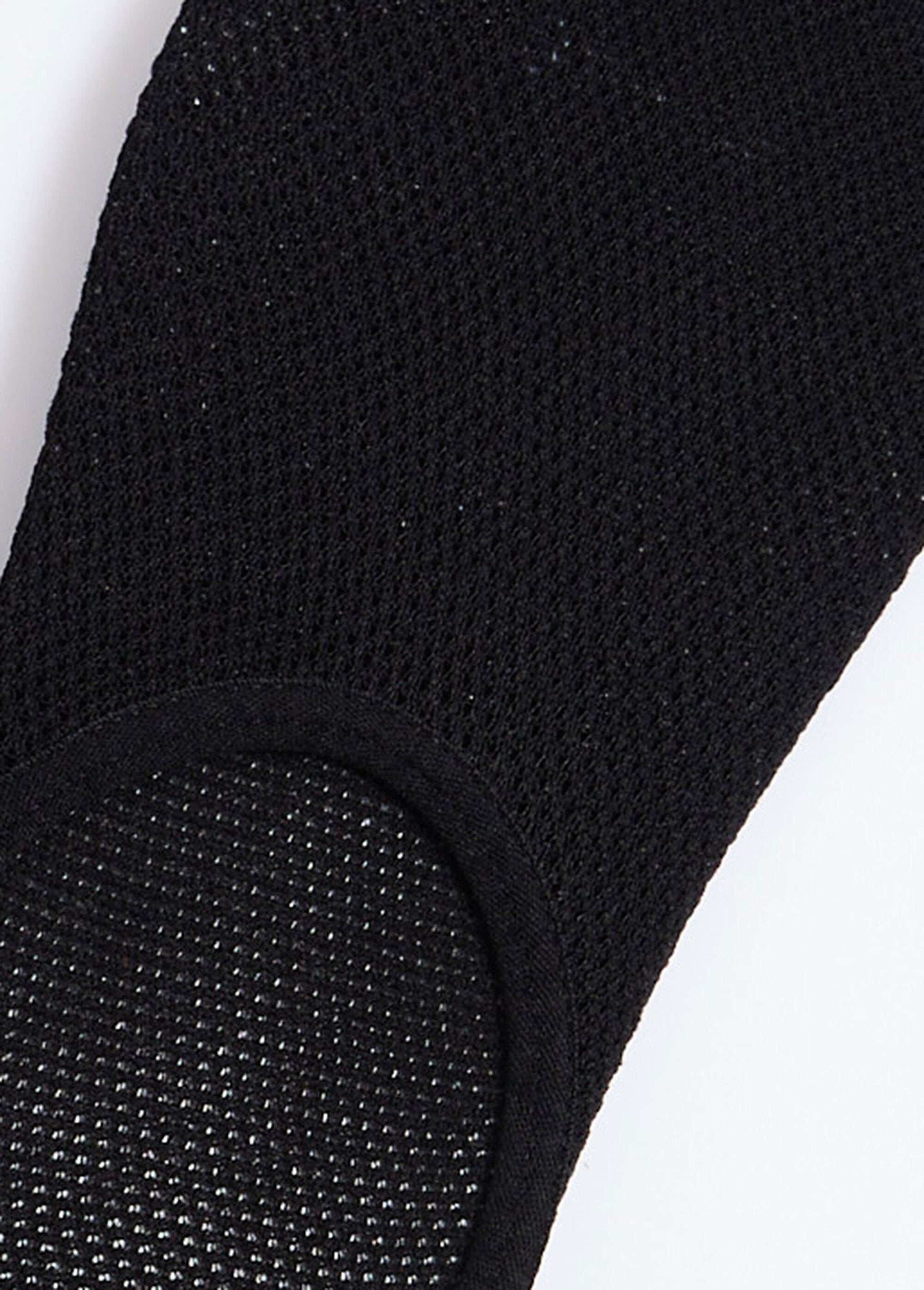 Pack_of_3_anti-slip_socks,_dark_Black_DE1_slim