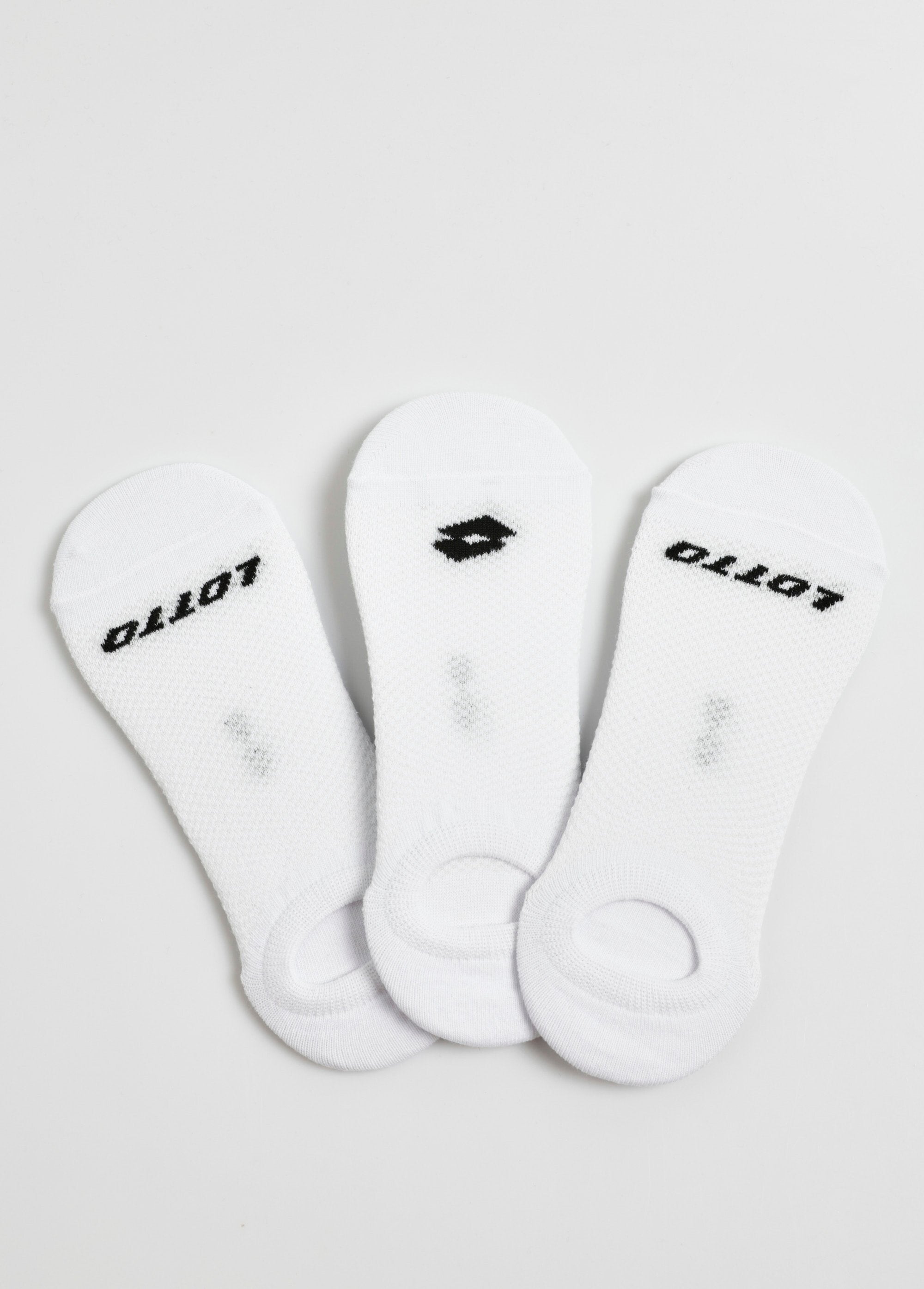 Pack_of_3_sports_socks,_logo_White_AP1_slim