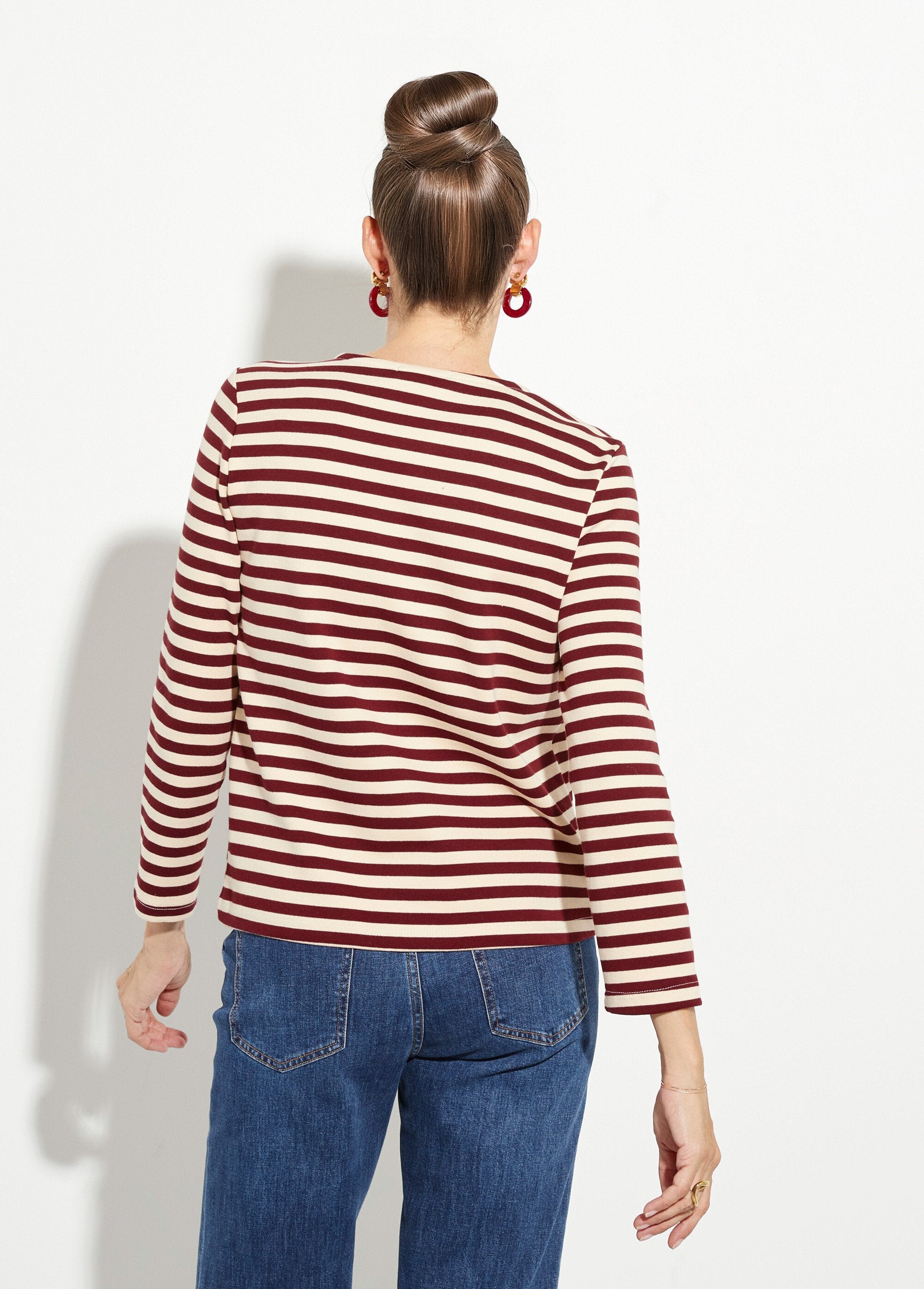 Sailor's_shirt_with_open_round_neck_and_heart_embroidery_Bordeaux__DO1_slim