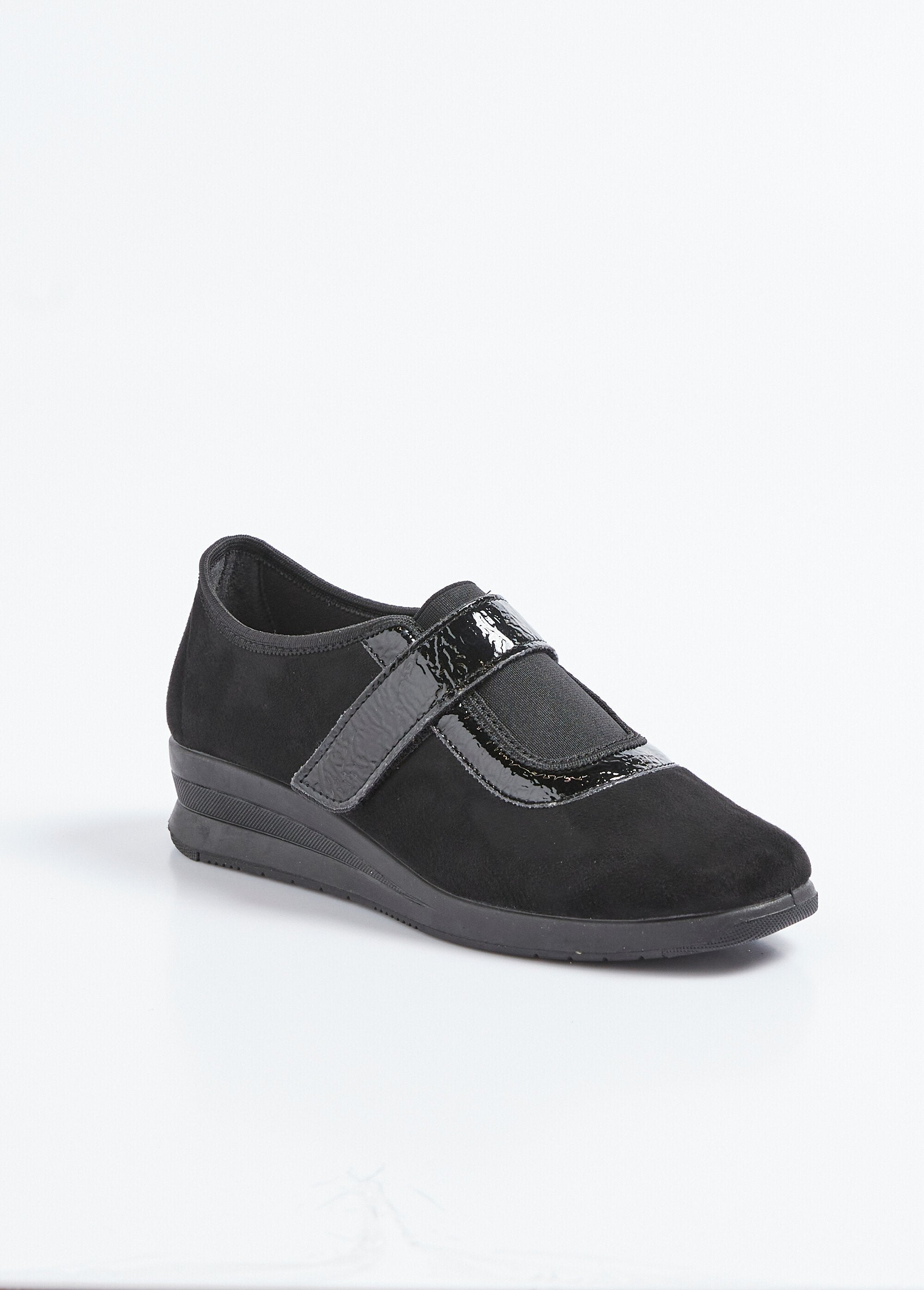 Elasticated_Velcro_moccasins,_comfortable_width,_interlocking_Black_FA1_slim