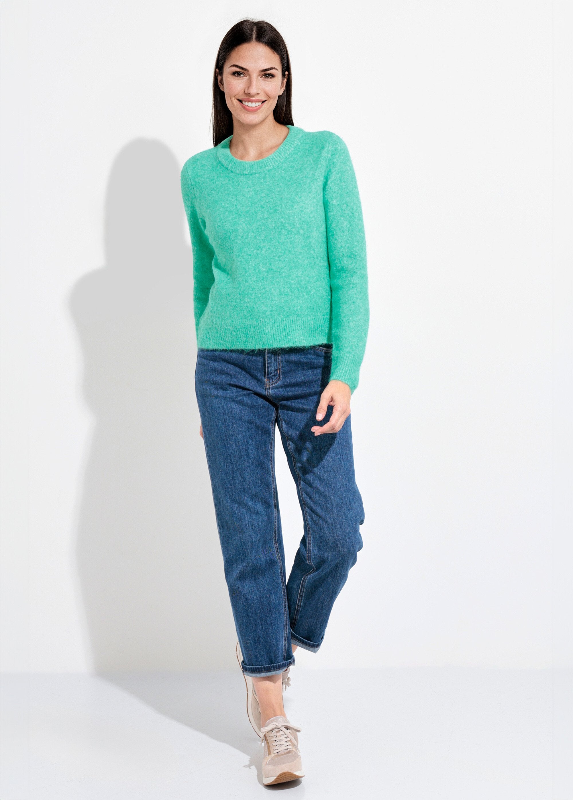 Warm_fluffy_wool_crew_neck_sweater_Green_SF1_slim