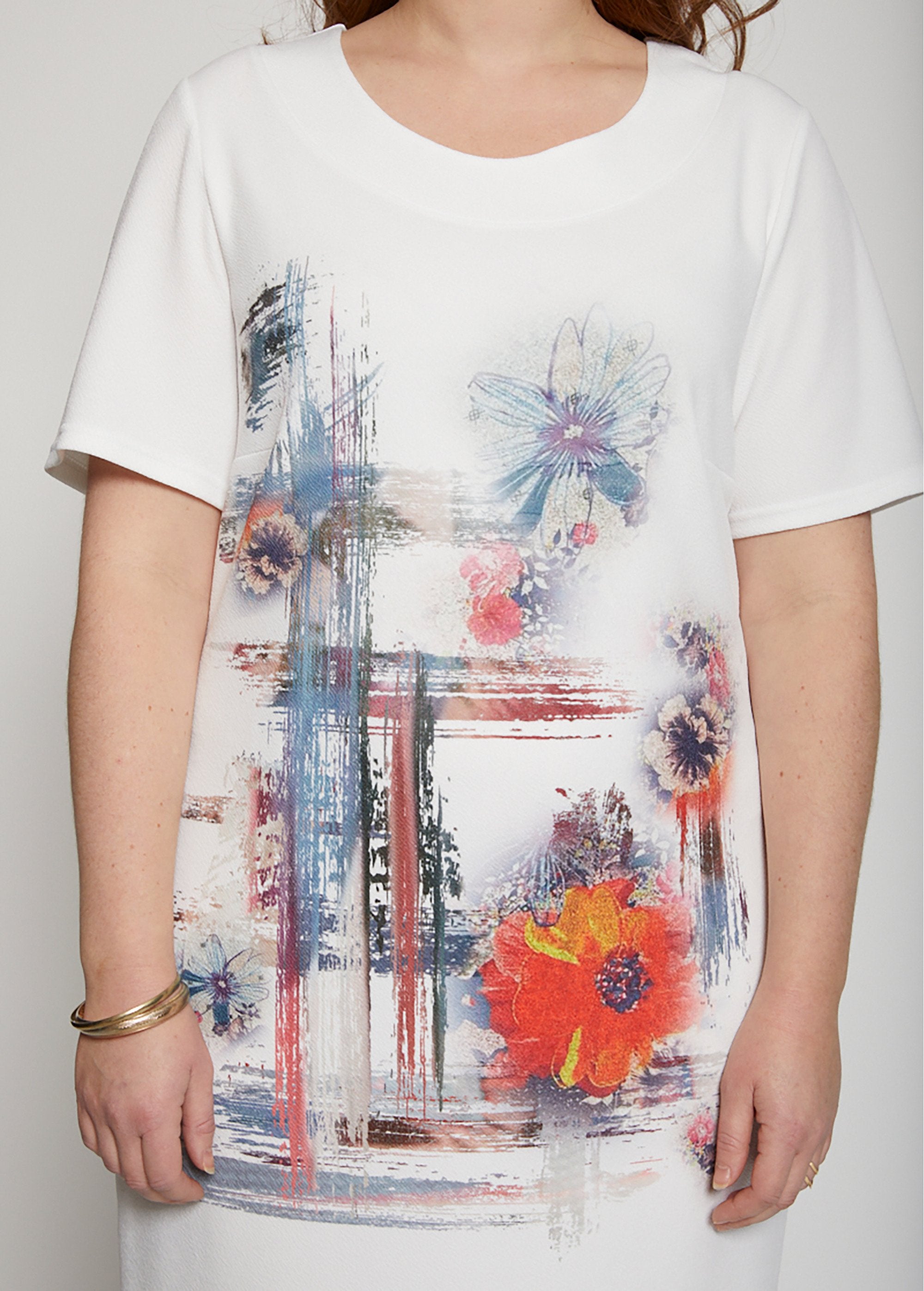 Straight_dress_in_waffle_knit_with_placed_pattern_Natural_background_DE1_curvy