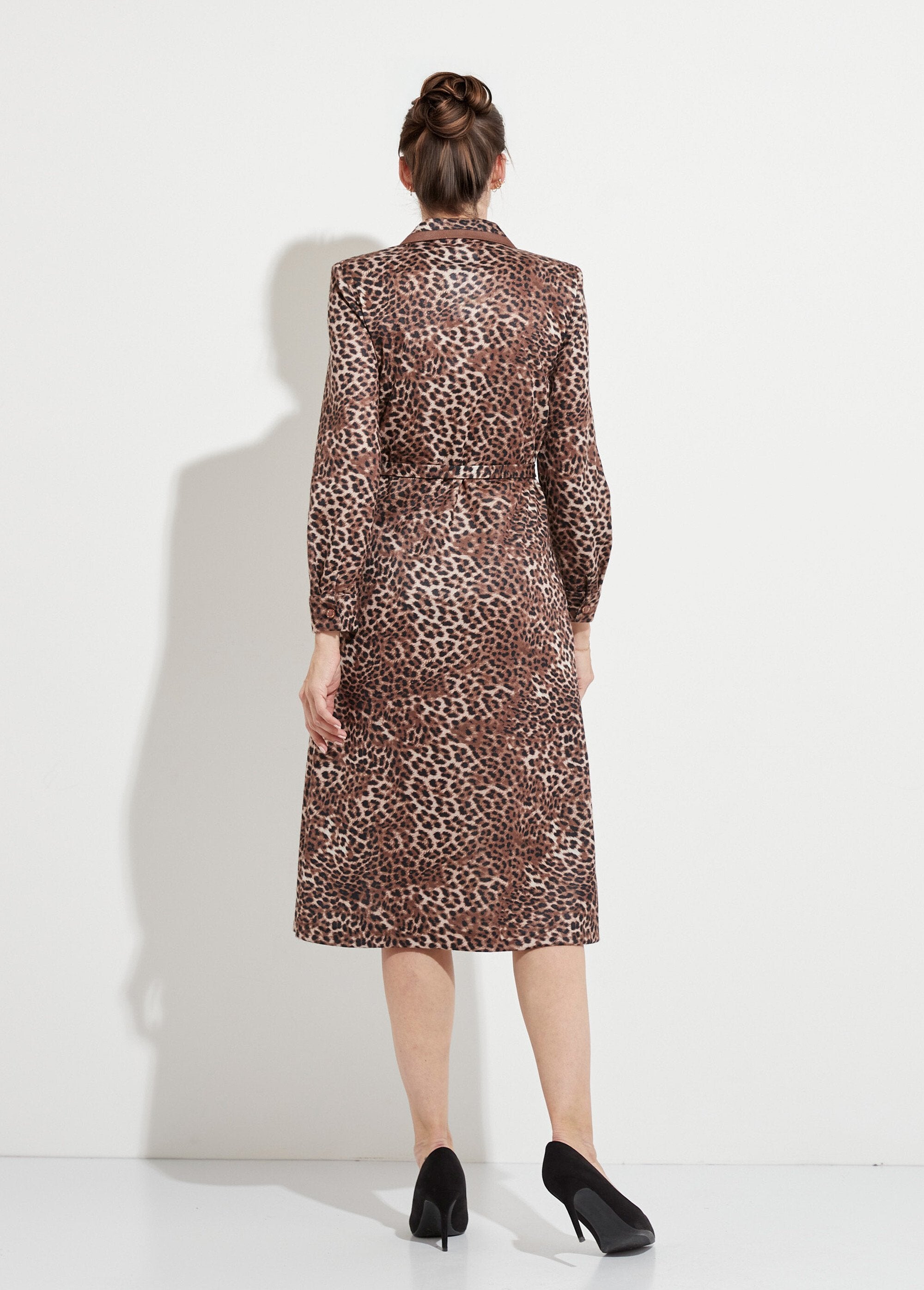Leopard_print_mid-length_dress_with_tailoring_collar_Brown_DO1_slim