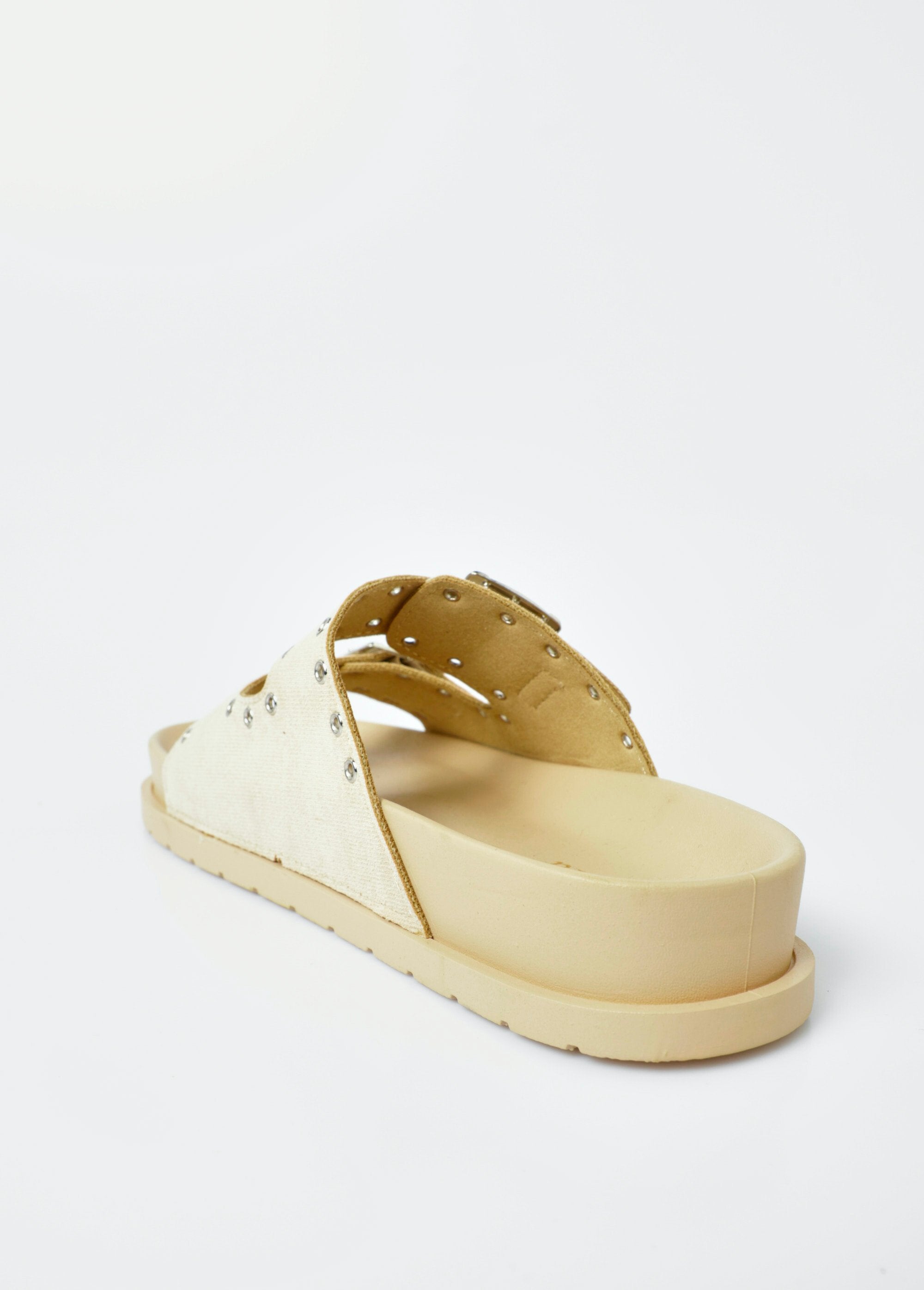 Ergonomic_sandals_with_buckles_and_rivets_Beige_DO1_slim