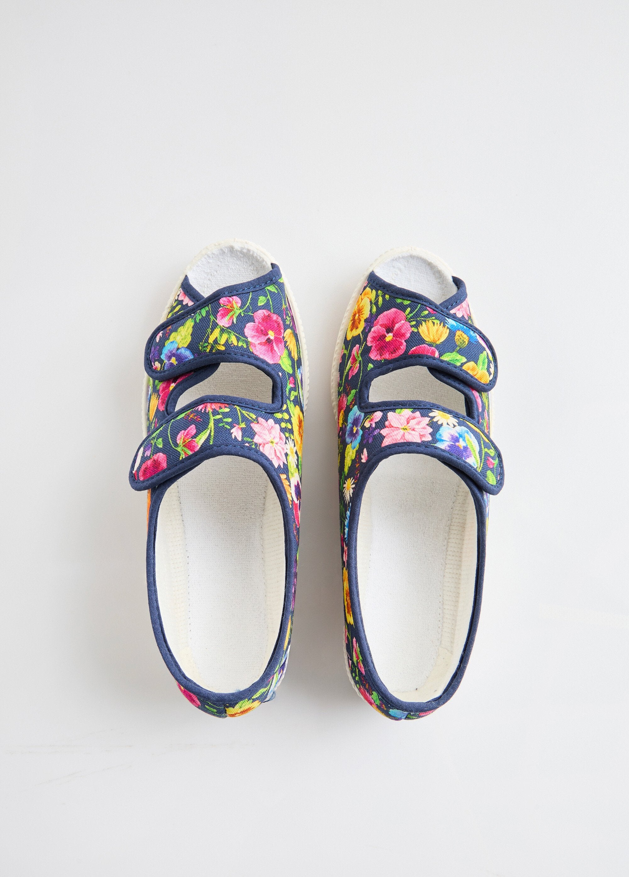 Open_toe_comfort_width_sandals_Navy_print_OV1_slim