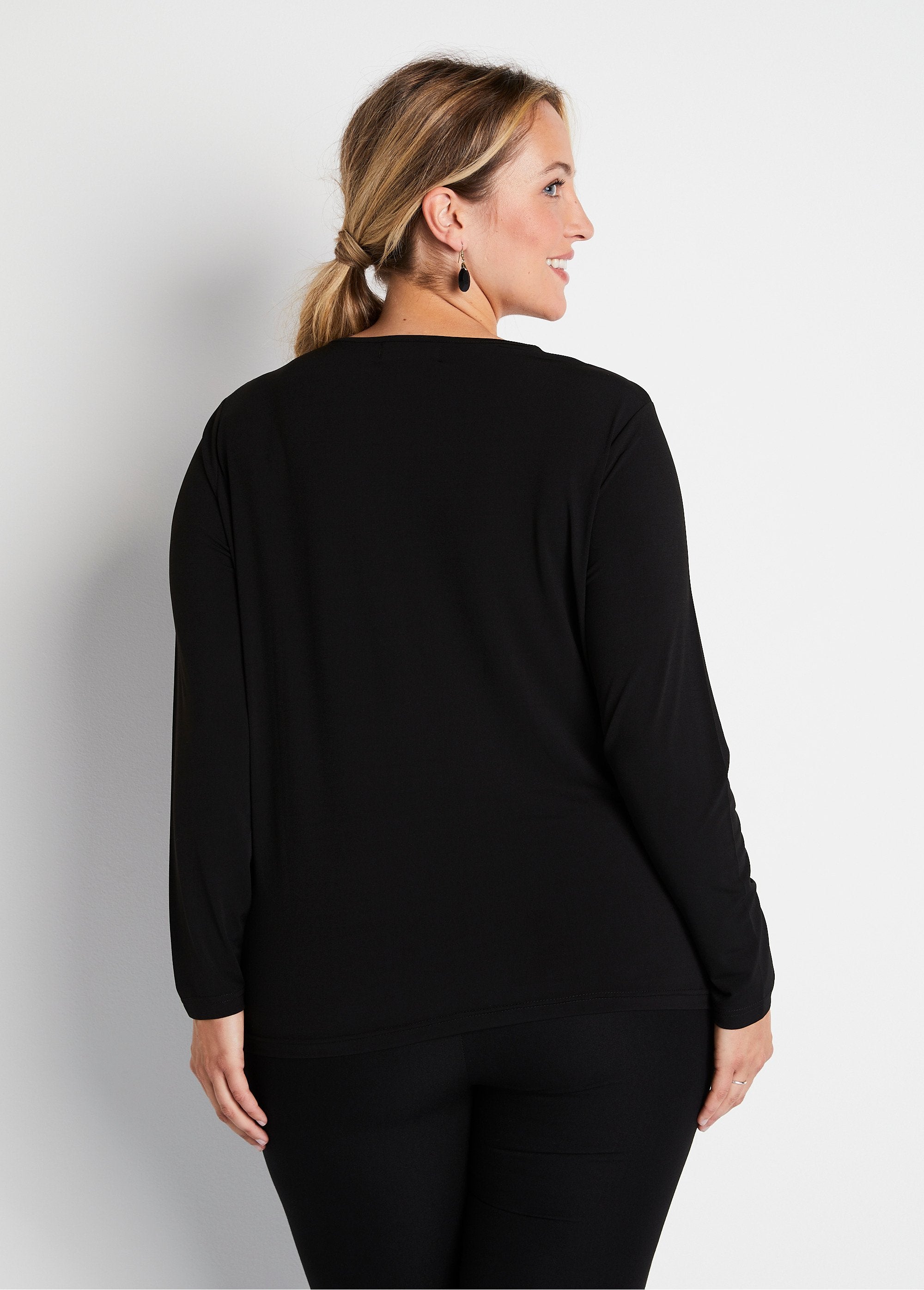 T-shirt_court_col_rond_résille_brodé_strass_Noir_DO1_curvy