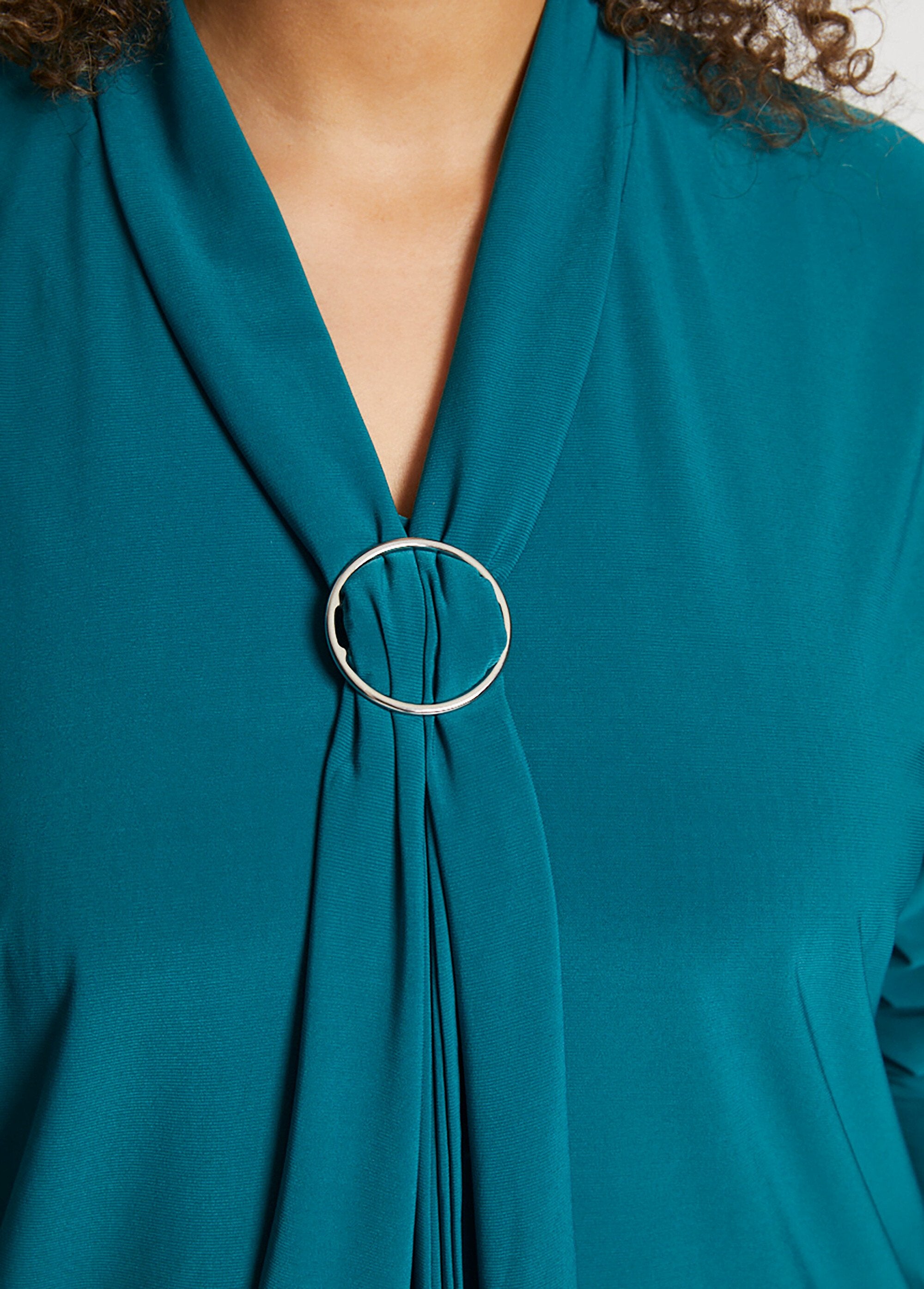 Long-sleeved_pussy-bow_effect_T-shirt_Duck_DE2_curvy