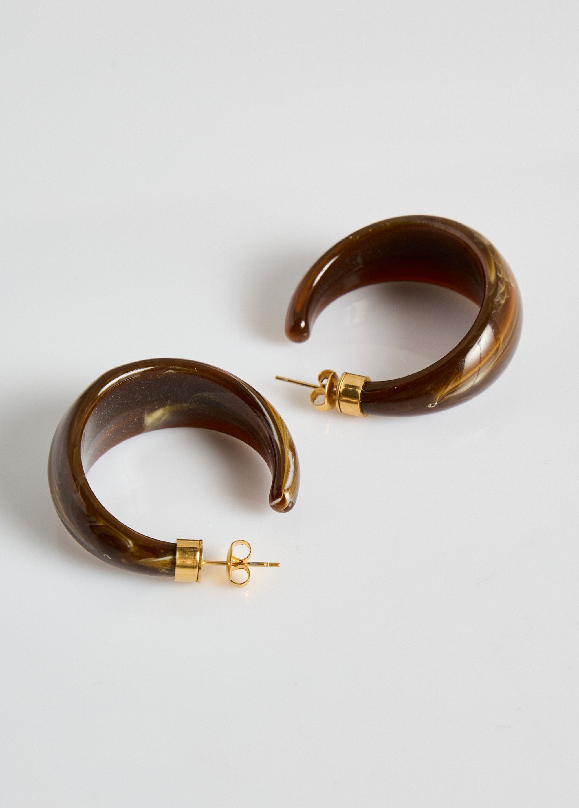 Resin_hoop_earrings_Brown_FA1_slim