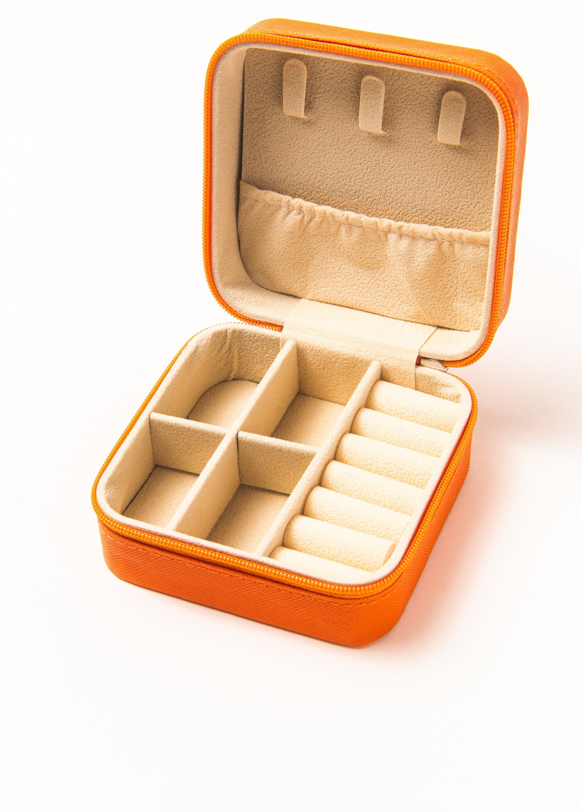 Travel_zippered_jewelry_box_Orange_FA1_slim