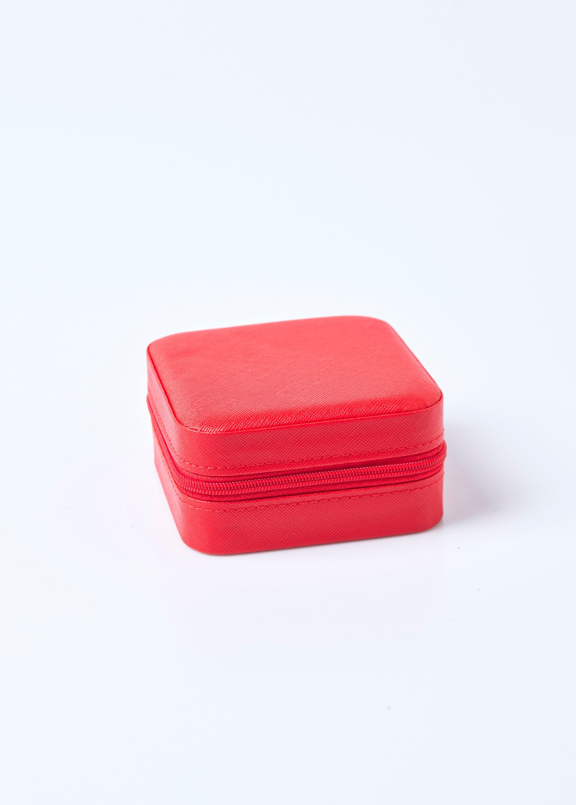 Travel_zippered_jewelry_box_Red_FA1_slim