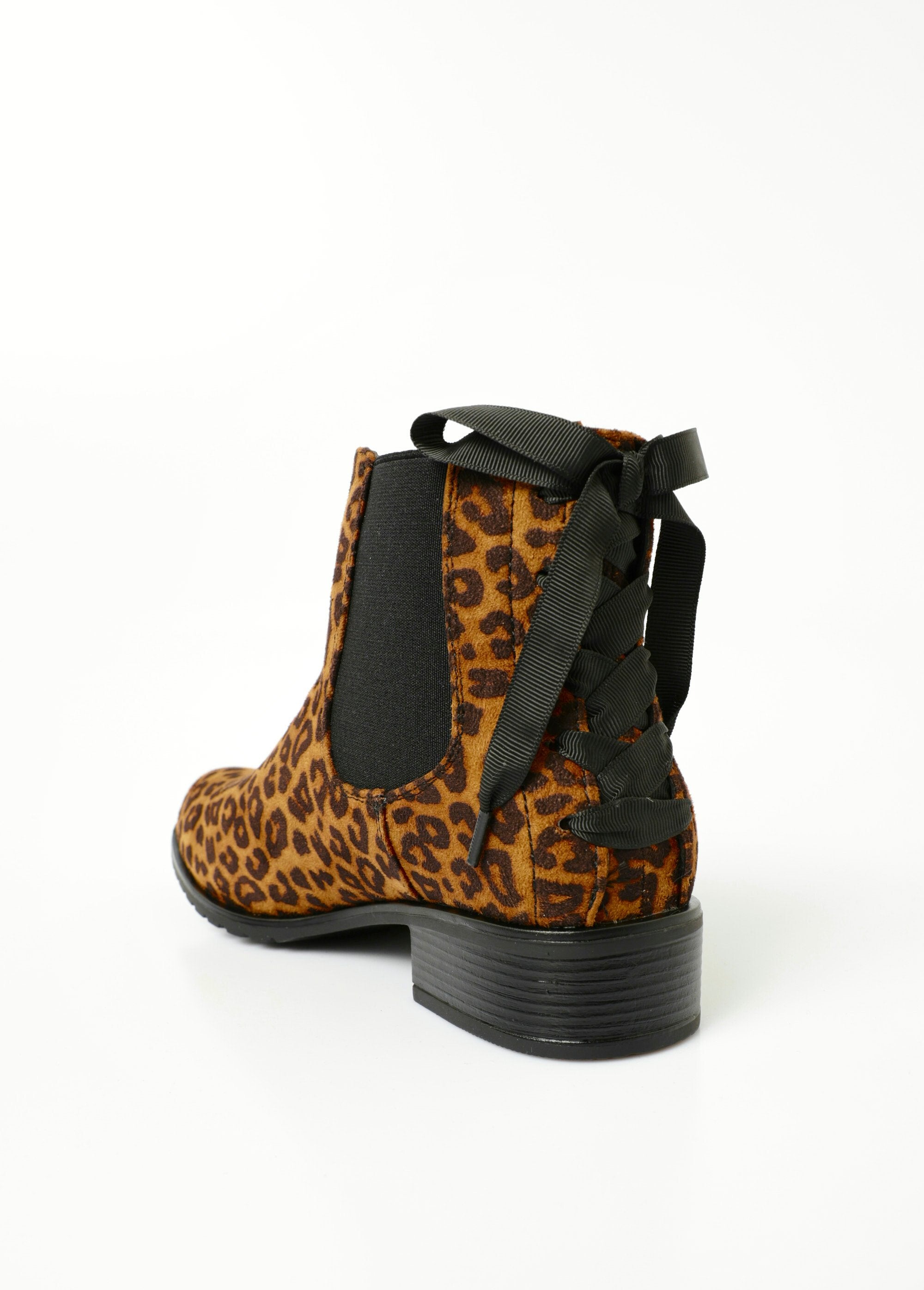 Chelsea_boots_with_glitter_heel_and_bow_Leopard_DO1_slim