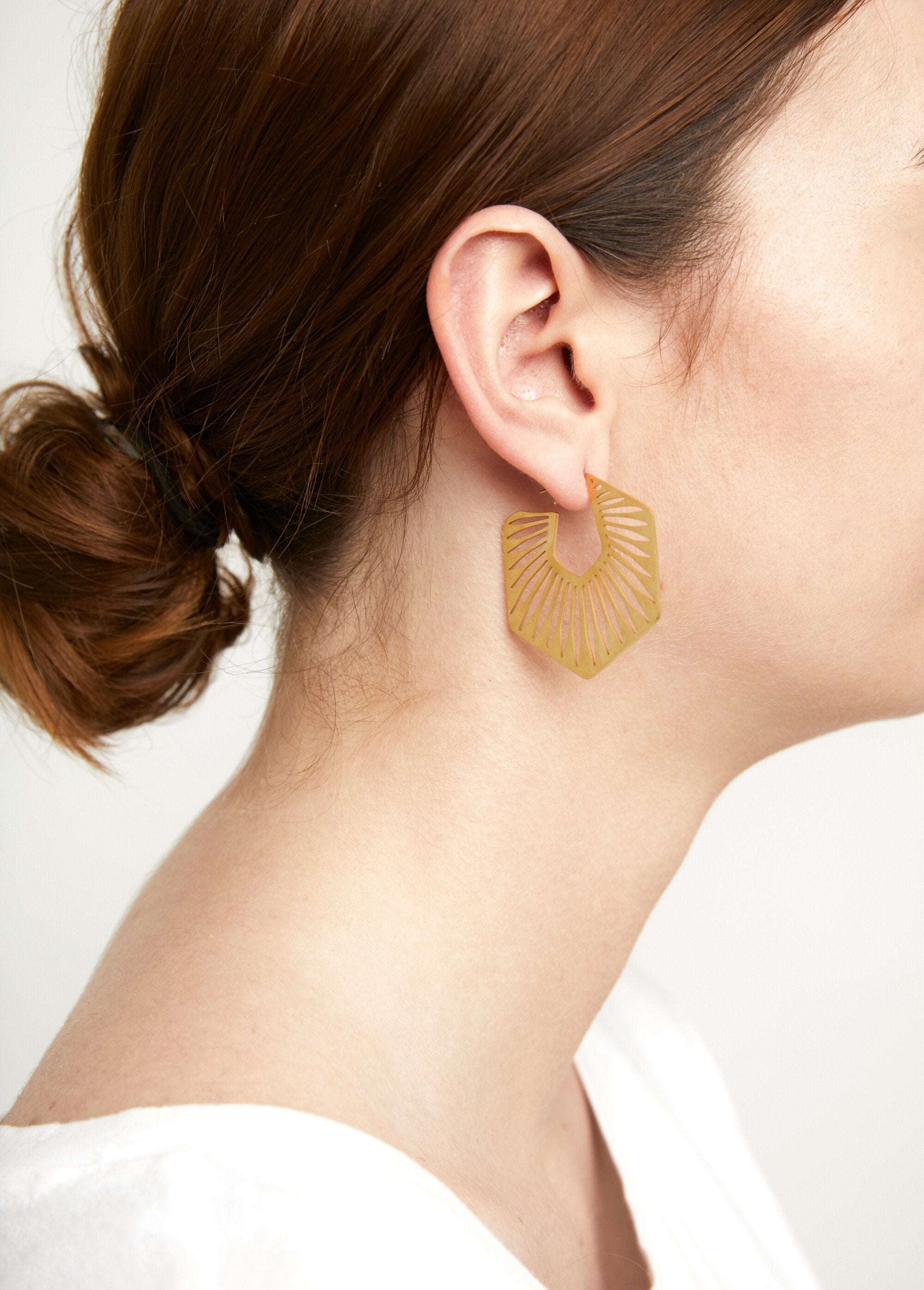 Geometric_steel_earrings_Golden_FA1_slim