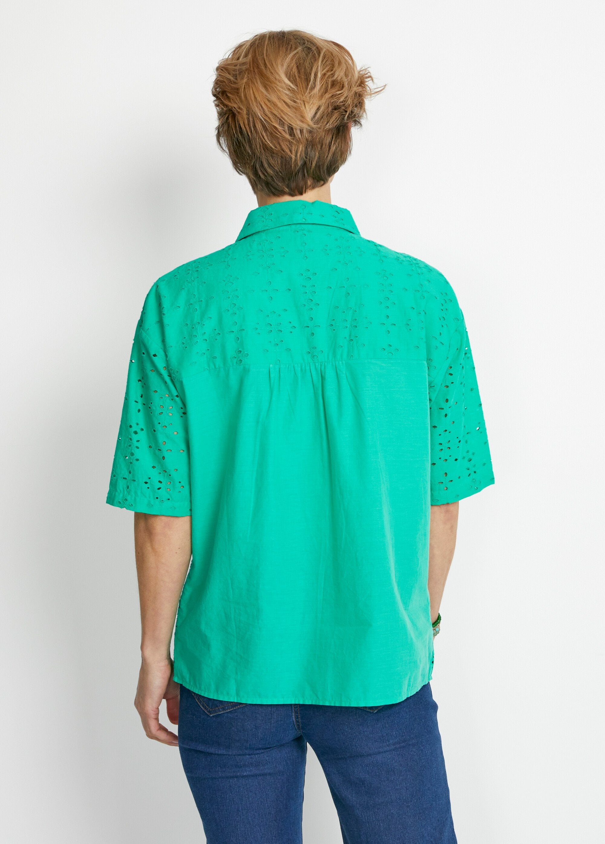 Embroidered_short-sleeved_blouse_Green_DO1_slim