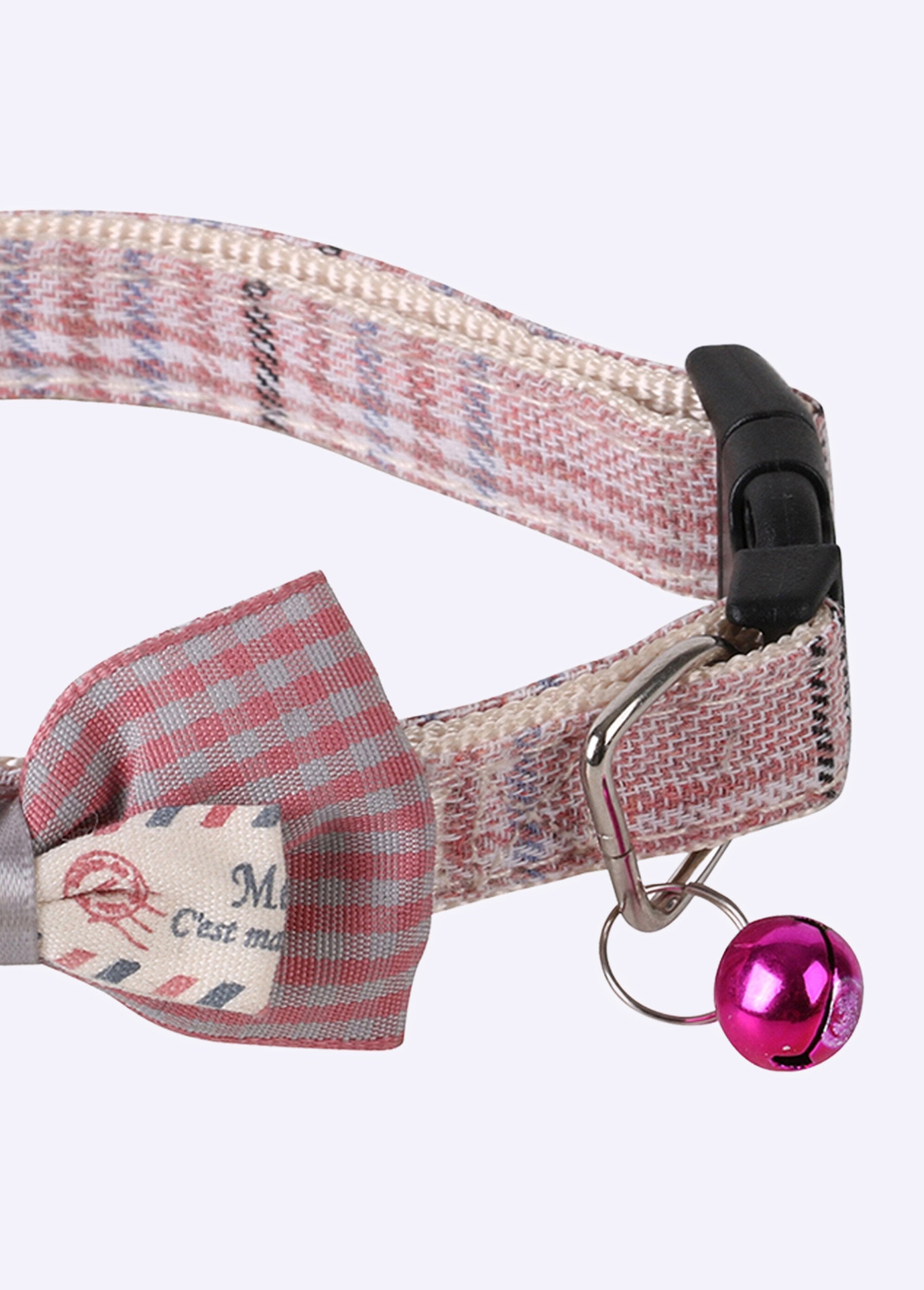 Dog_collar_with_bow_tie_and_bell_Pink_DE1_slim
