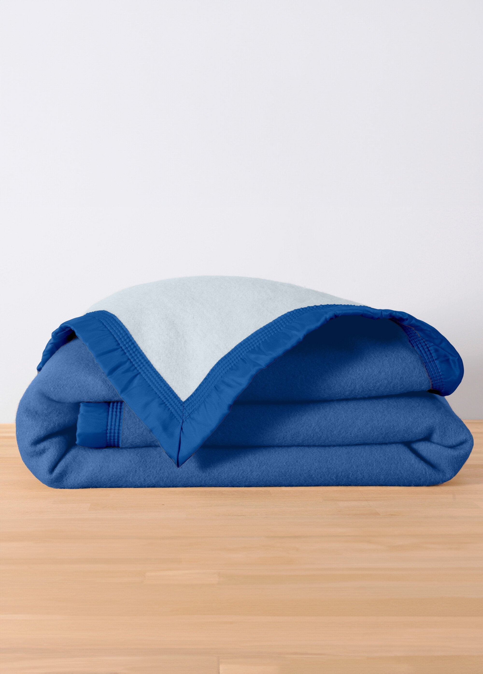 Two-tone_pure_wool_blanket_600_g/m²_Blue_FA1_slim