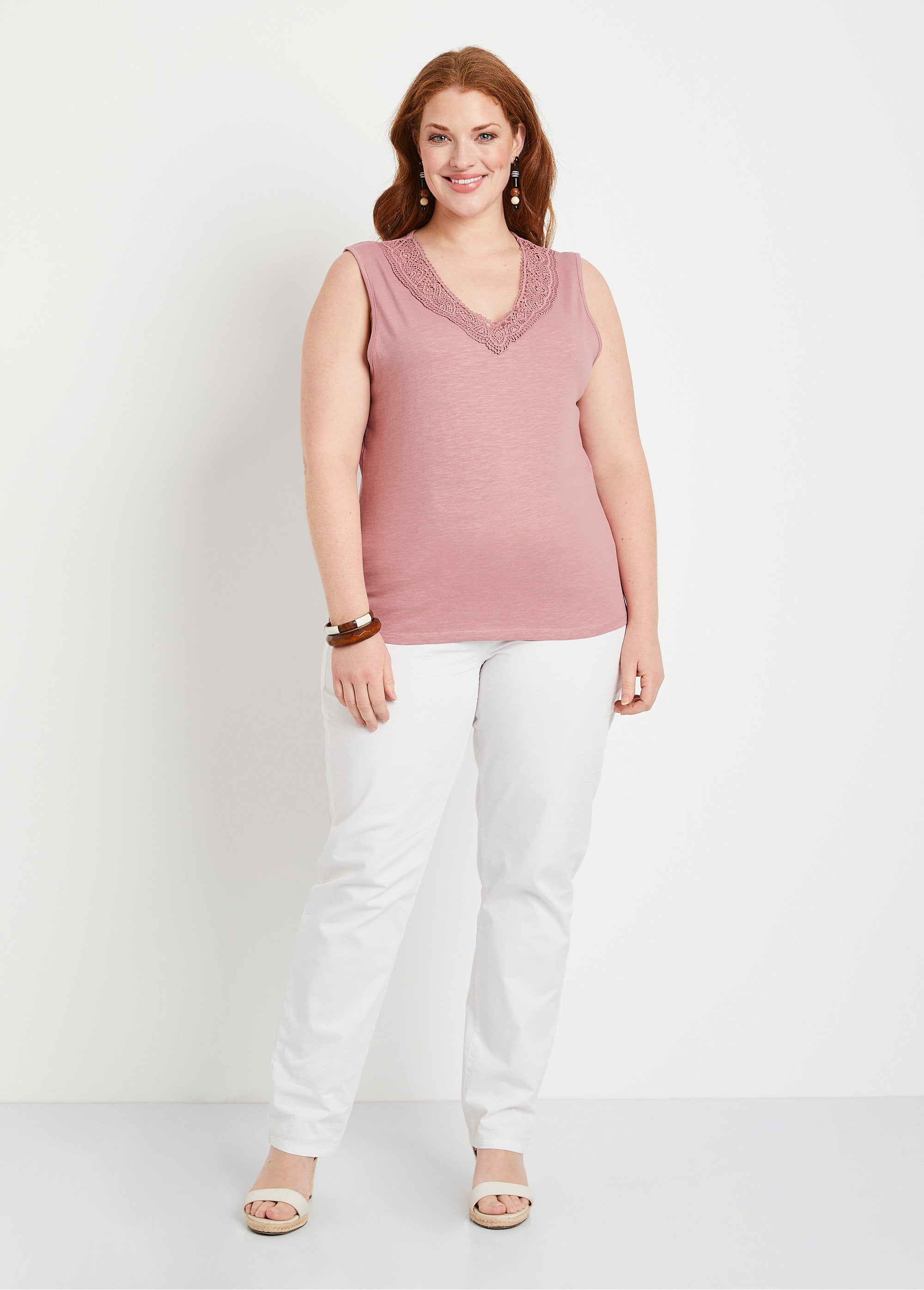 Cotton_and_macramé_tank_top_Pink_SF1_curvy