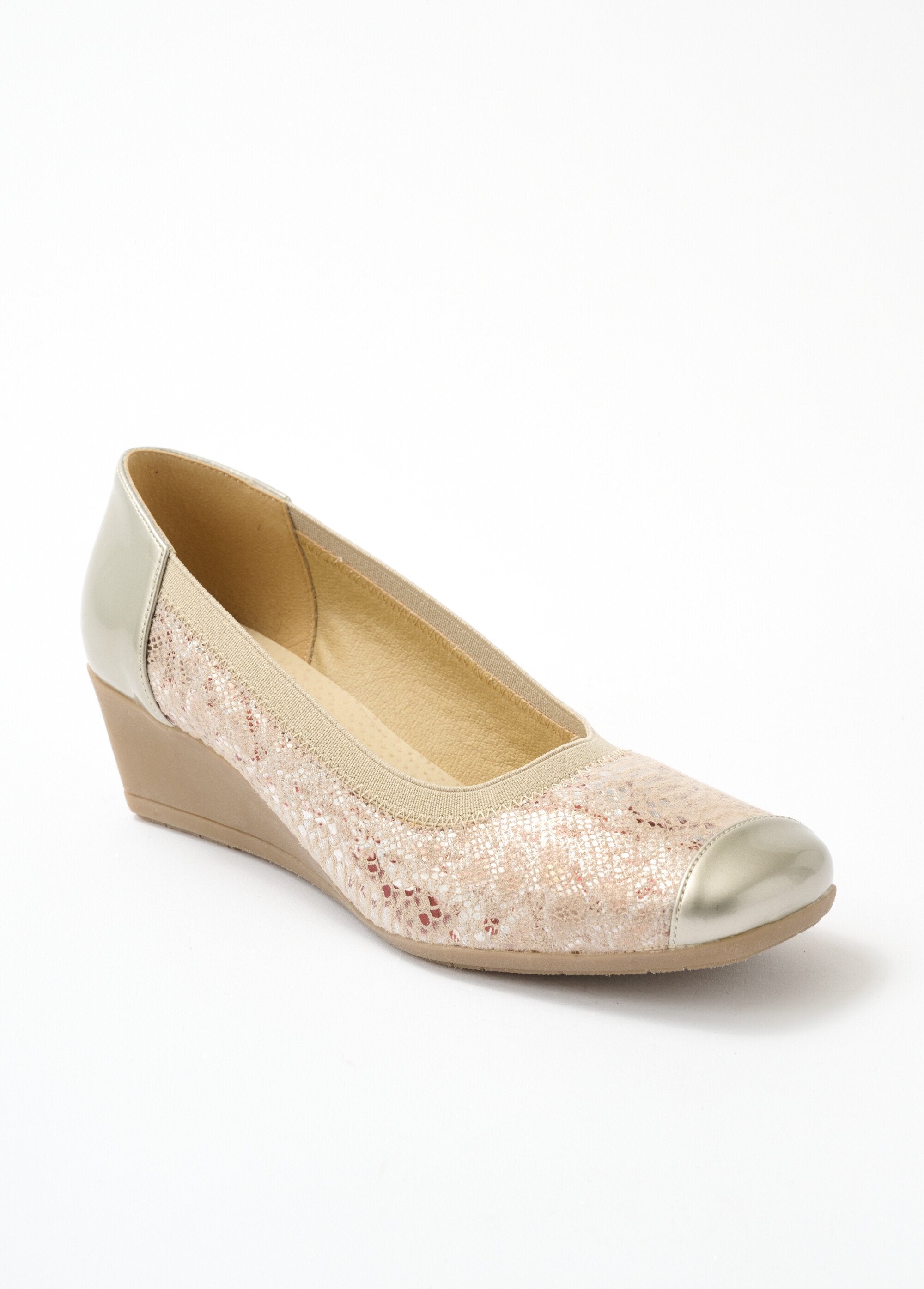 Wide_wedge_pumps_Beige_fantasy_FA1_slim