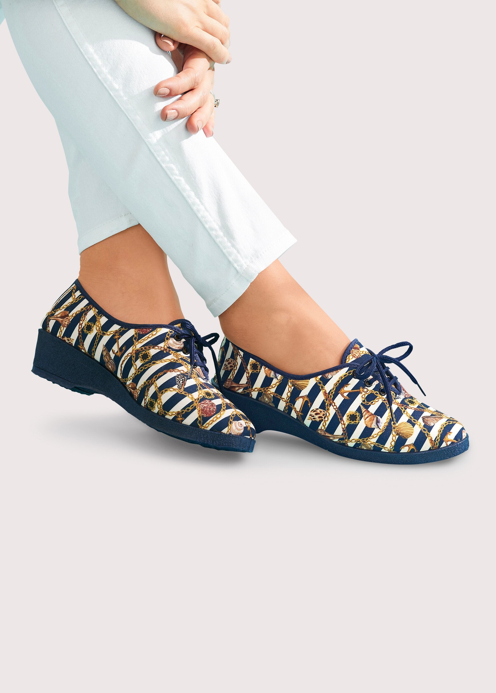 Lace-up_canvas_wedge_derbies_Printed_SF1_slim