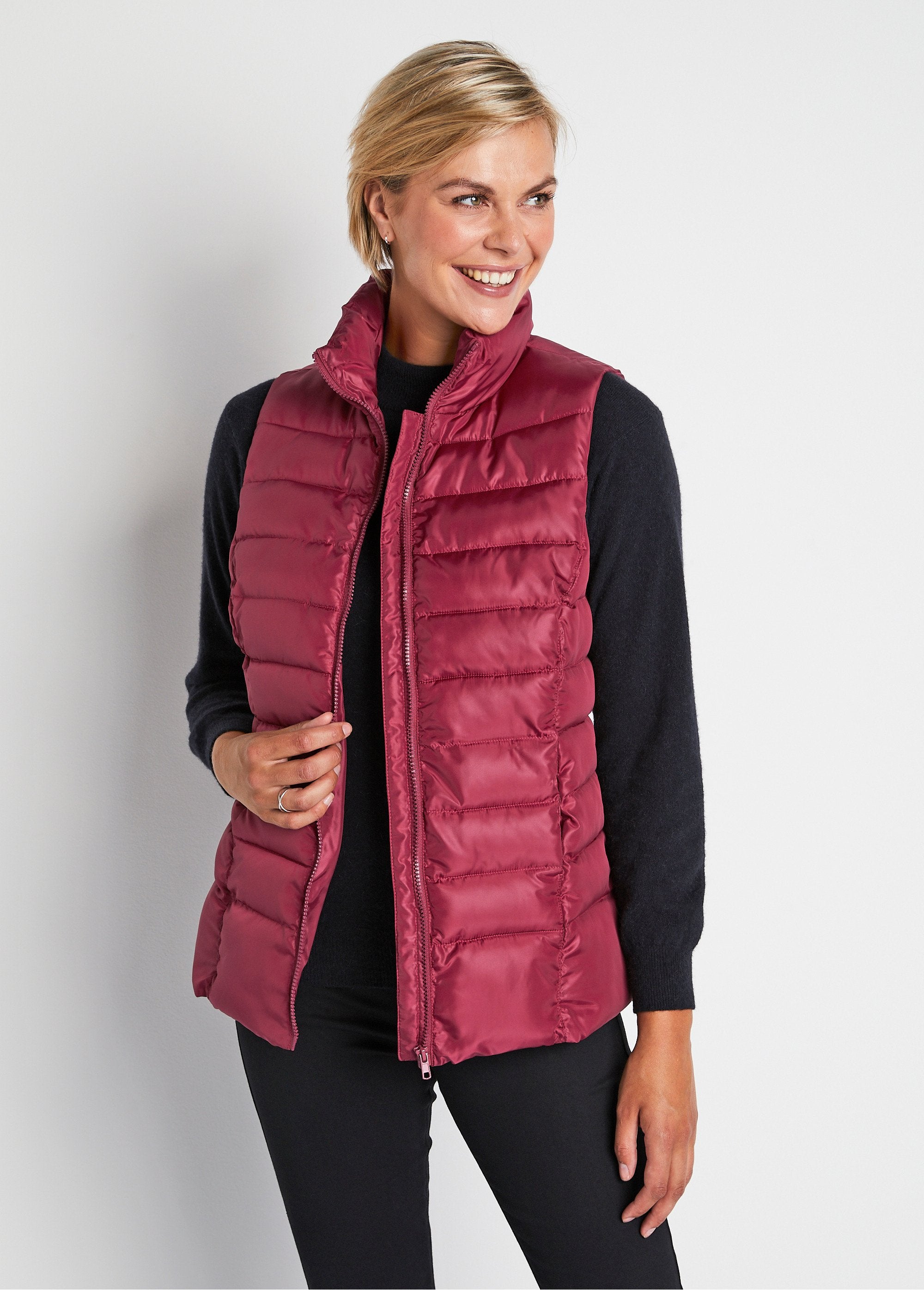 Short_sleeveless_zipped_down_jacket_Plum_FA2_slim