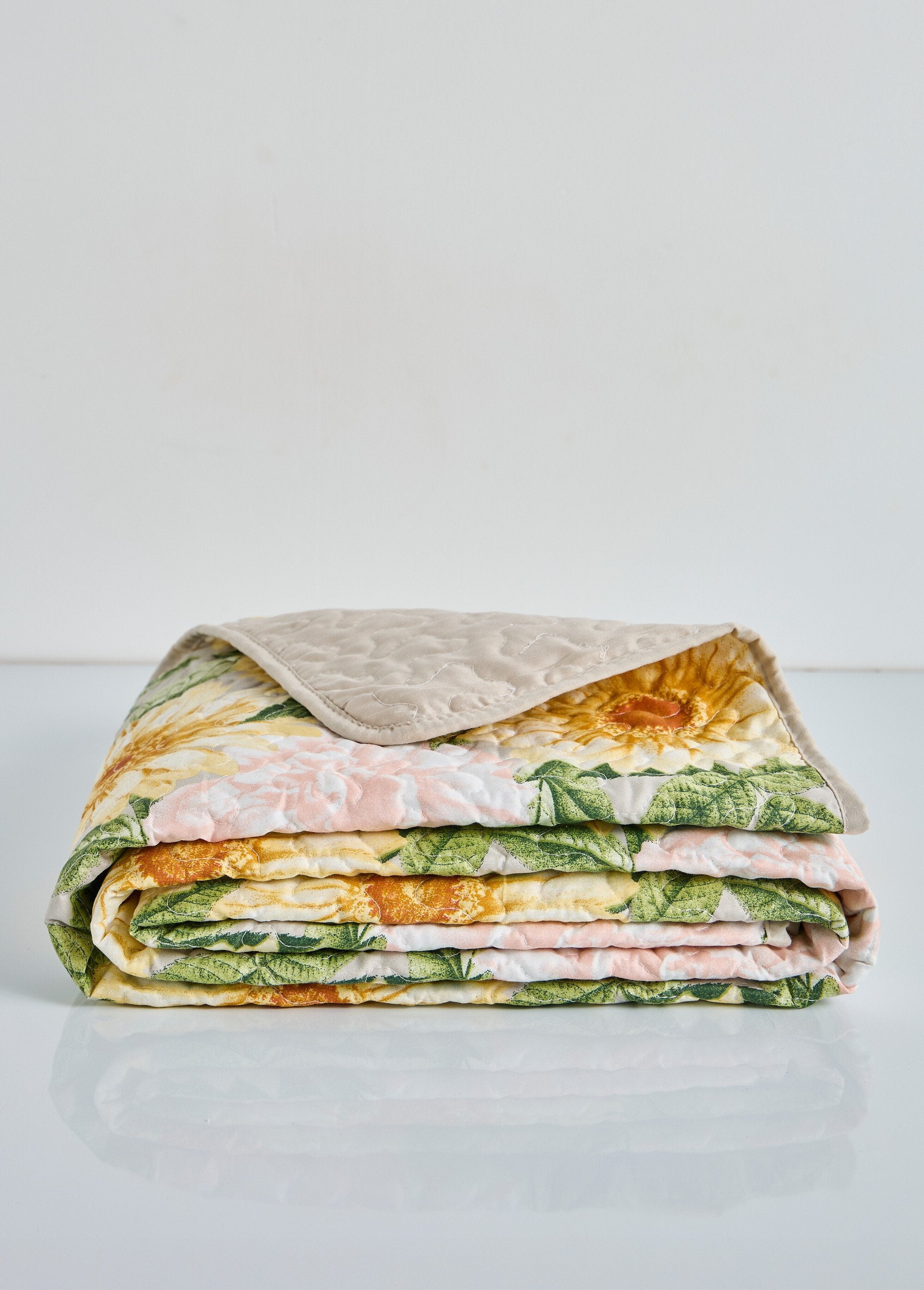 Bedspread_set_220x200cm_+_2_pillowcases_50x70cm_Yellow_flowers_FA1_slim