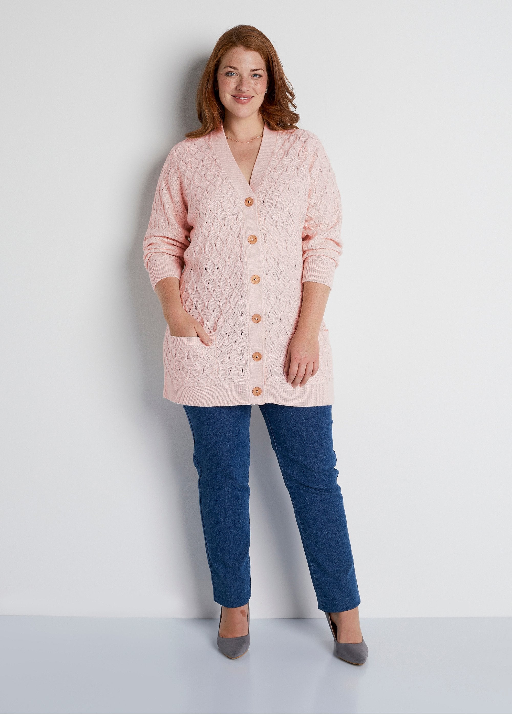 Long_buttoned_cable-knit_V-neck_cardigan_Pink_SF1_curvy