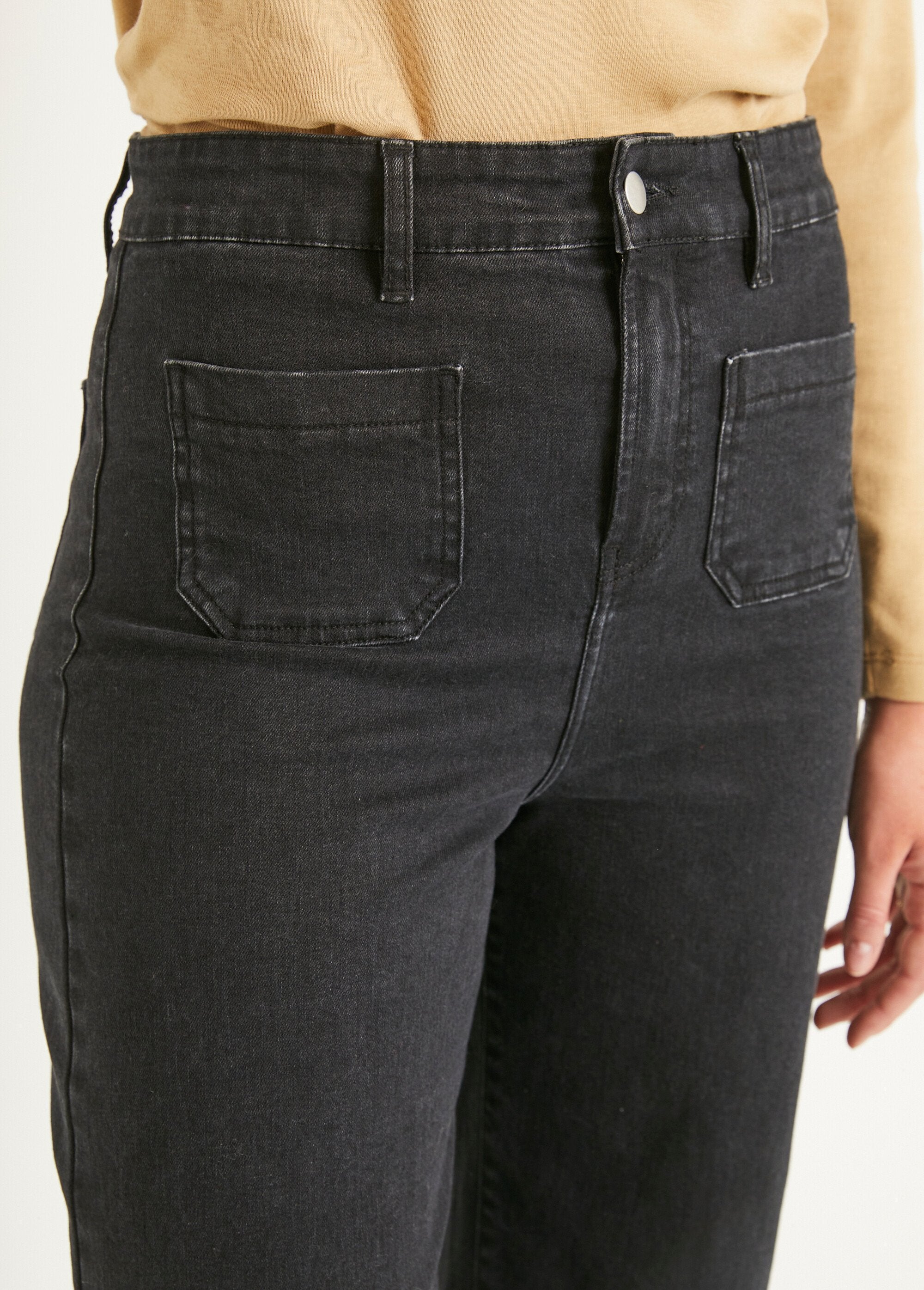 Extra-stretch_wide-leg_denim_jeans_with_4_pockets_Black_DE2_slim