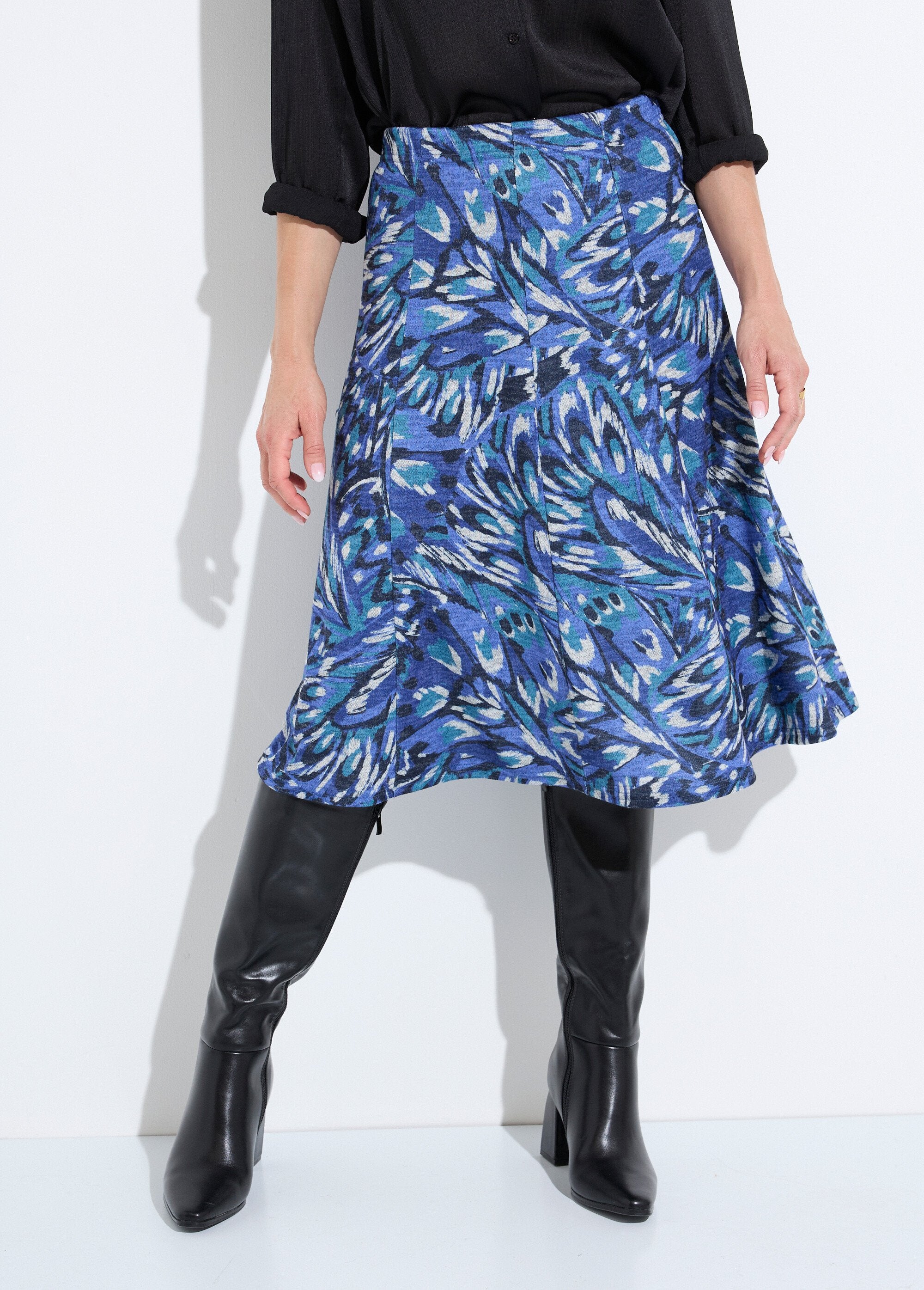 Mid-length_flared_skirt_in_warm_printed_knit_Blue_print_FA1_slim