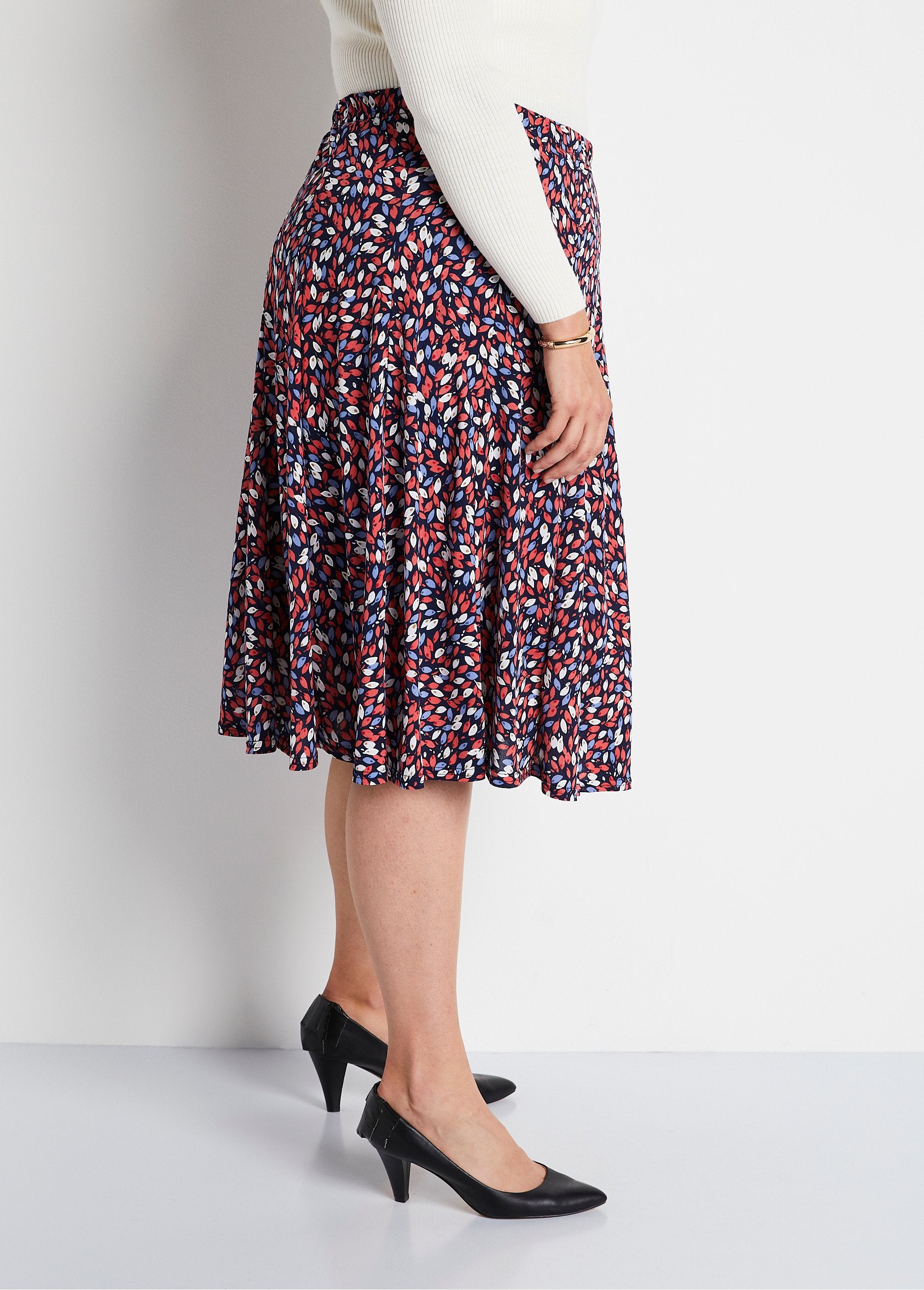 Printed_knit_flared_mid-length_skirt_Red_and_blue_DR1_curvy