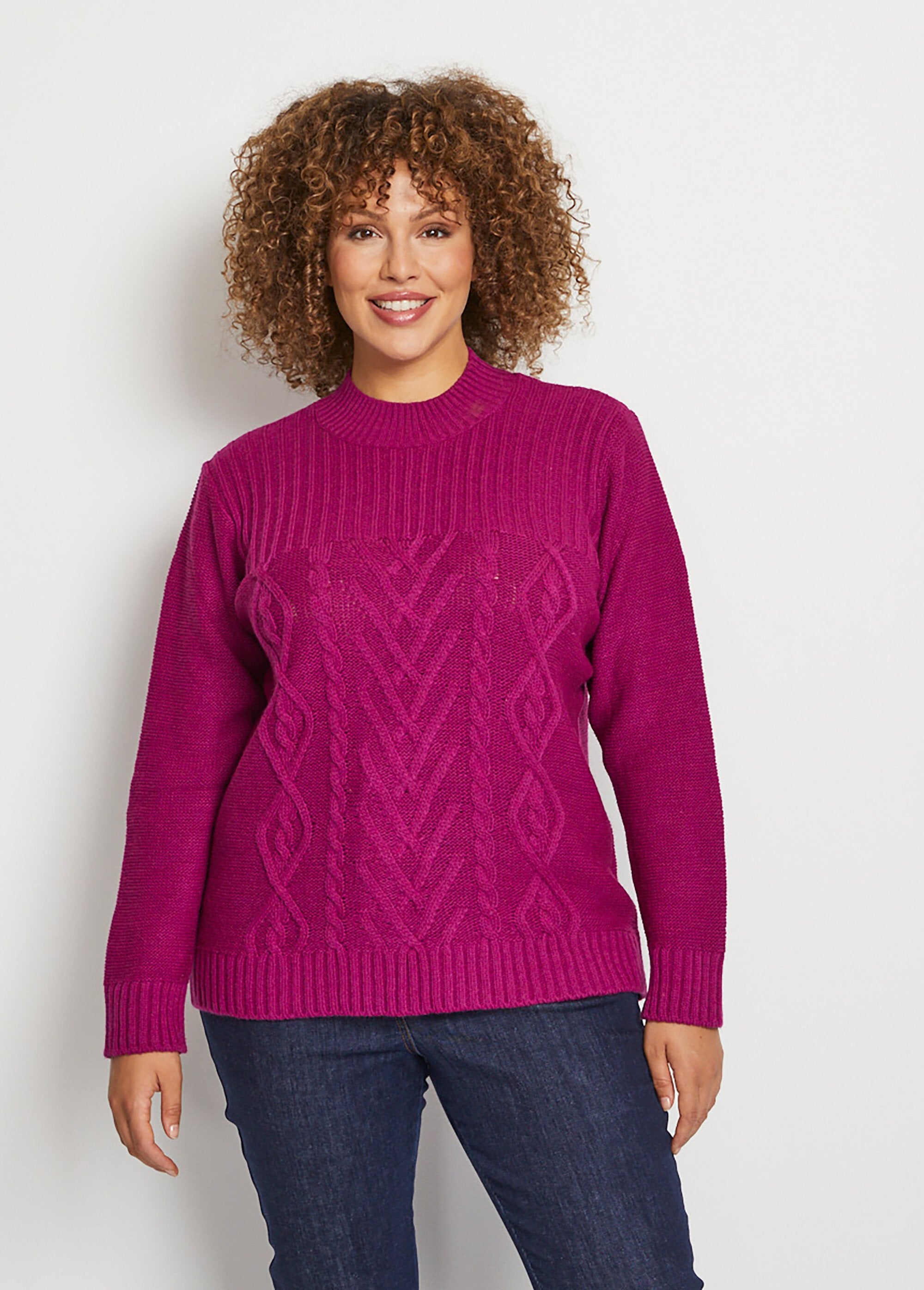 The_Irish_style_sweater_Cassis_FA1_curvy