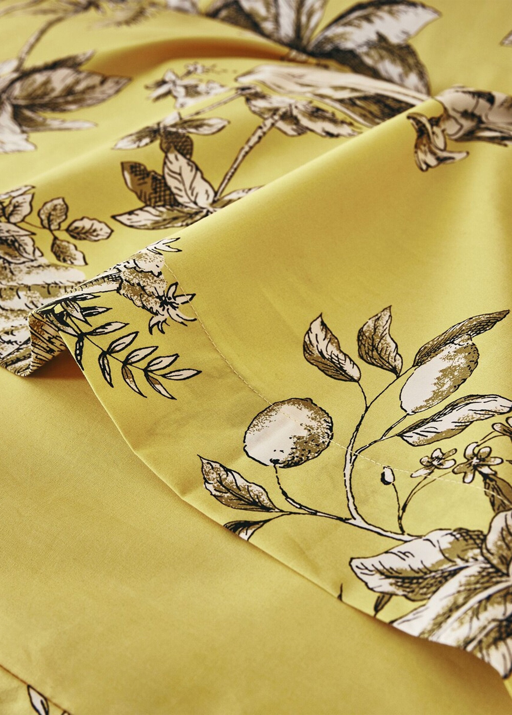 Cotton_percale_flat_sheet_MARTINIQUE_Saffron_DE2_slim