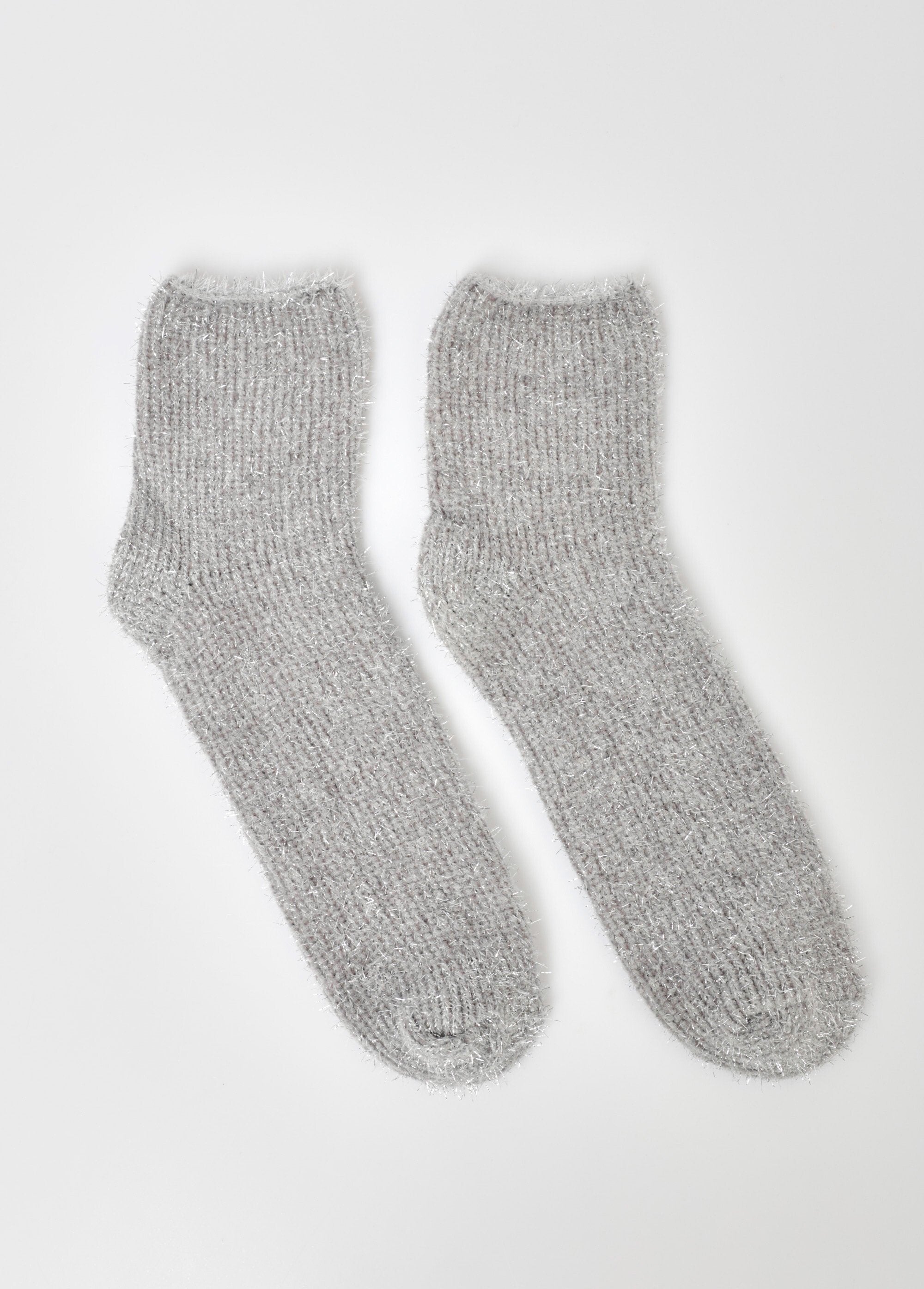 Pair_of_chenille_knit_socks_Light_gray_FA1_slim