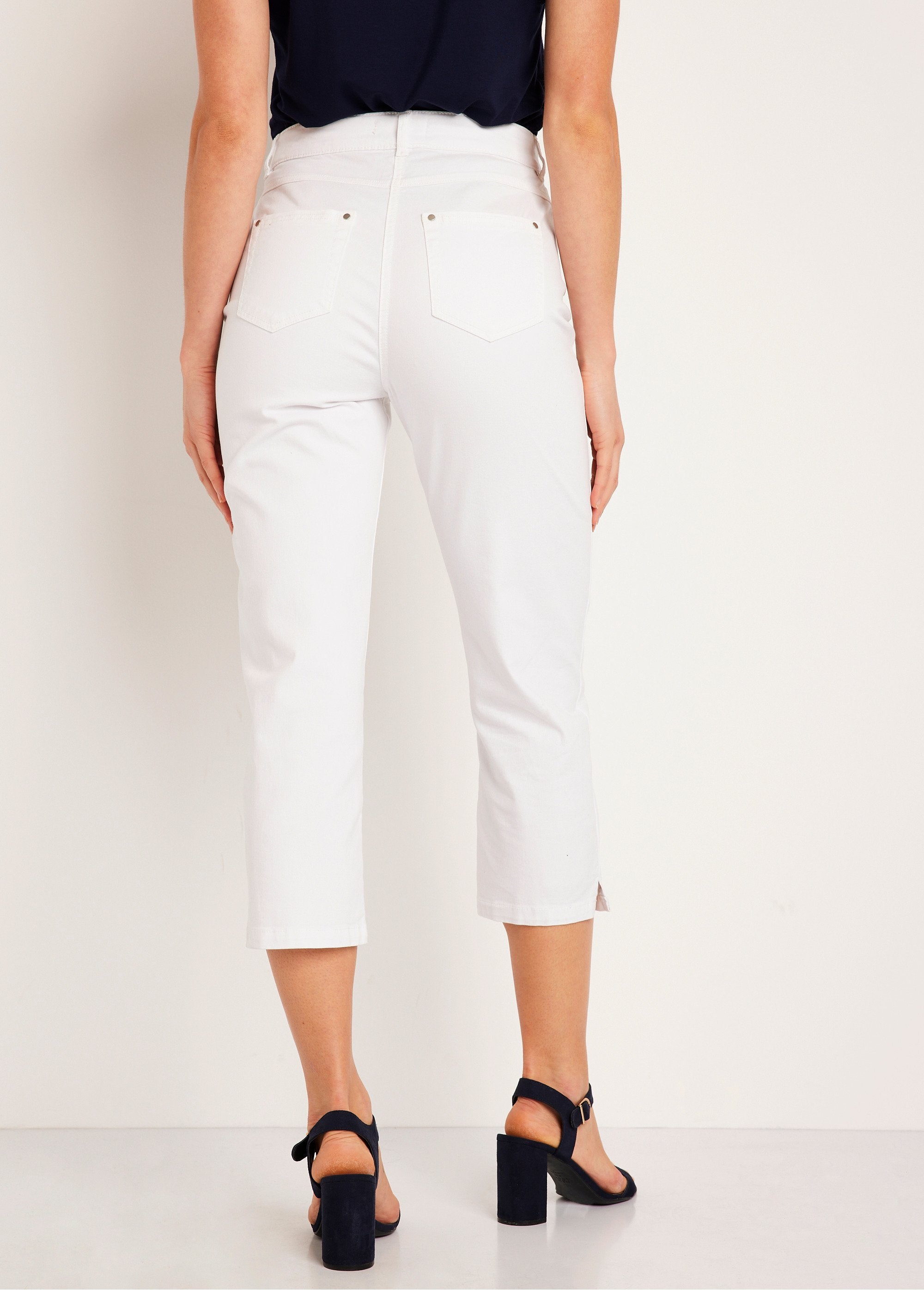 Cropped_trousers_with_elasticated_belt_and_5_pockets_White_DO1_slim