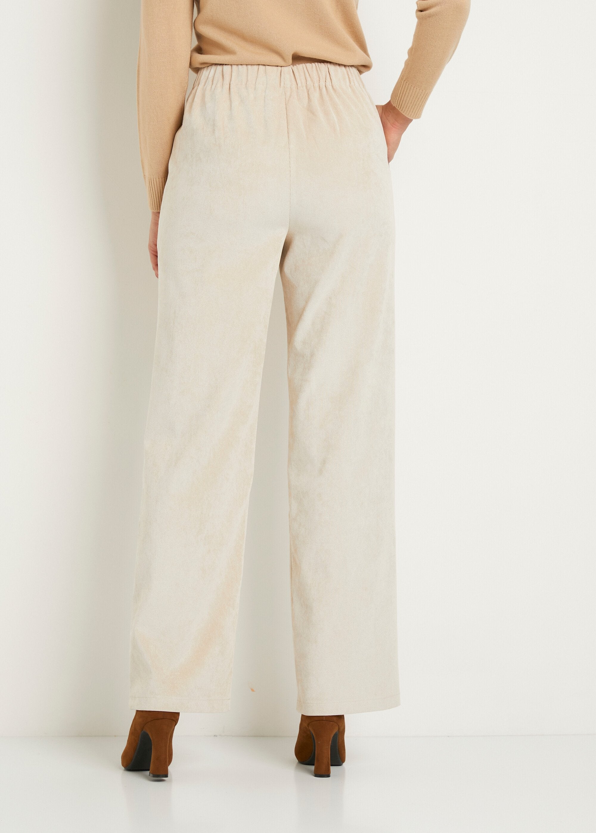 Wide-leg_velvet_pants_with_milleraies_bridge_effect_Beige_DO1_slim