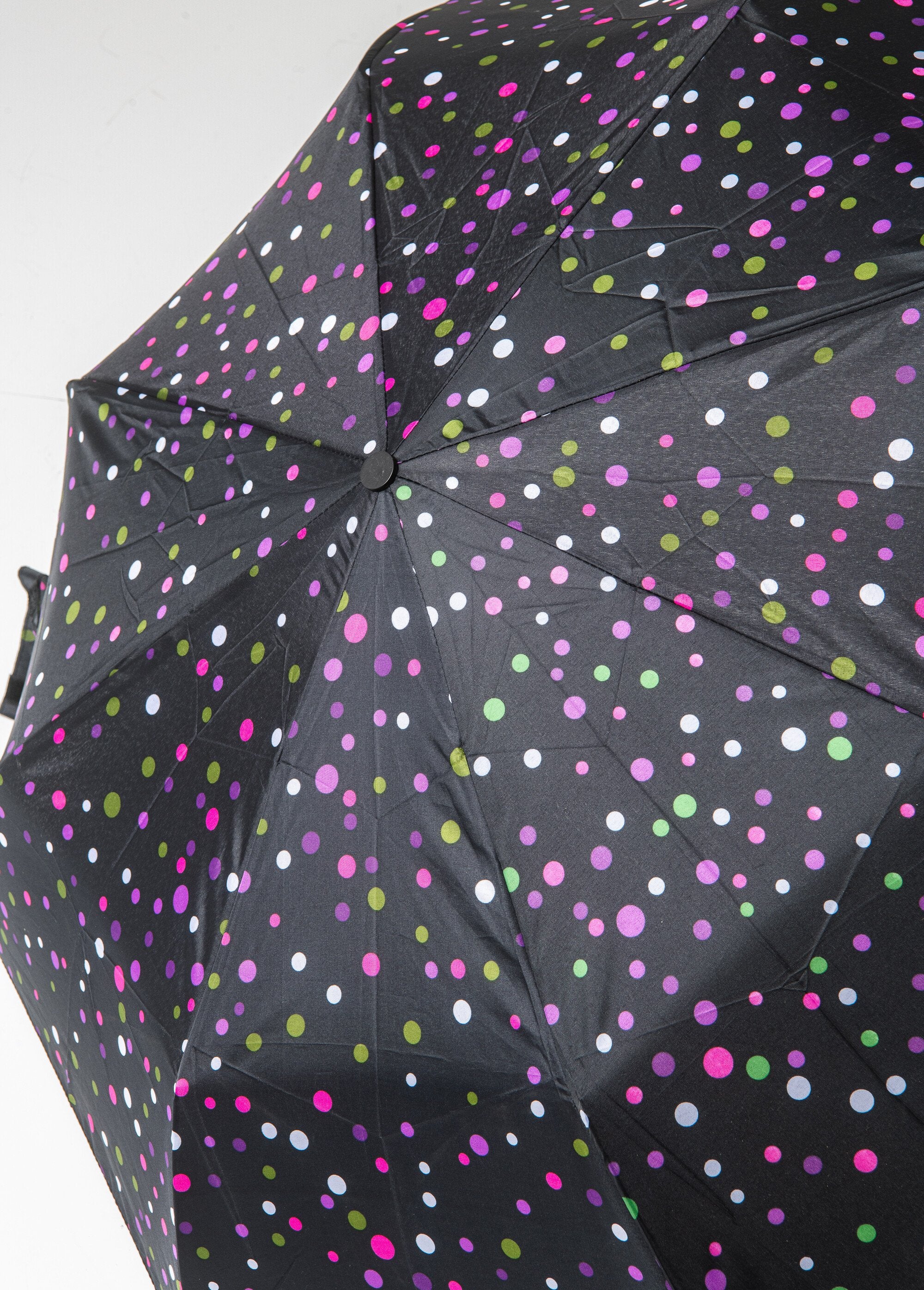 Folding_manual_umbrella_Black_multicolor_polka_dots_DE1_slim