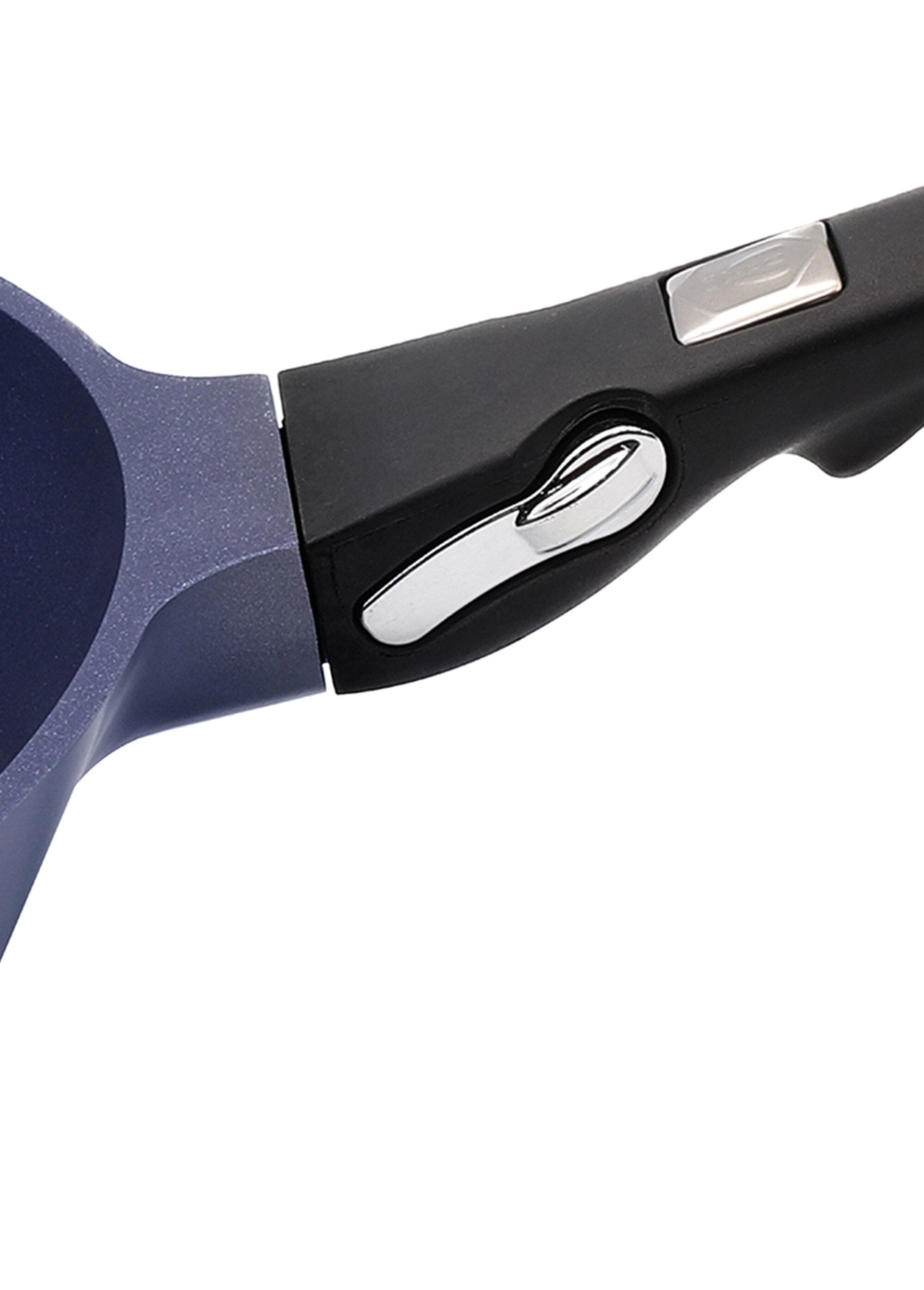 Black_frying_pan_with_removable_handle_24_cm_-_"Blue_Diamond"_Blue_DE2_slim