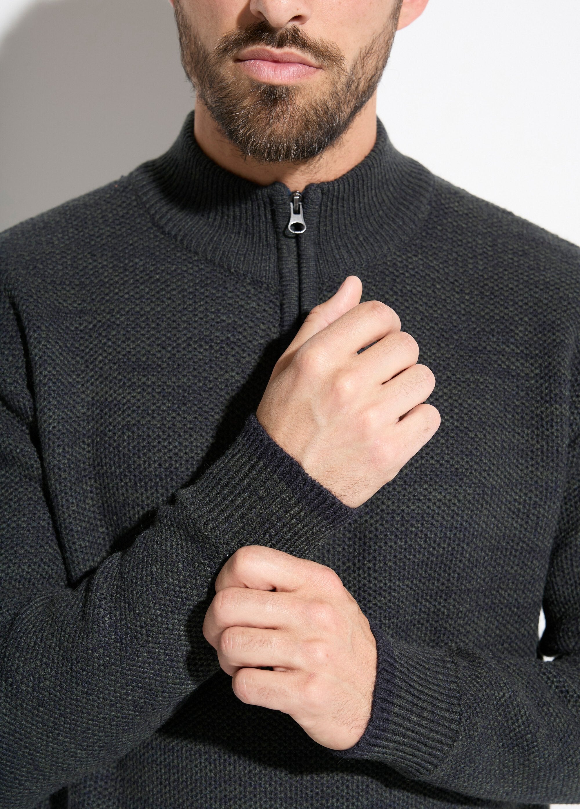 High-neck_zipped_sweater_in_heathered_wool_knit_Green_DE2_slim