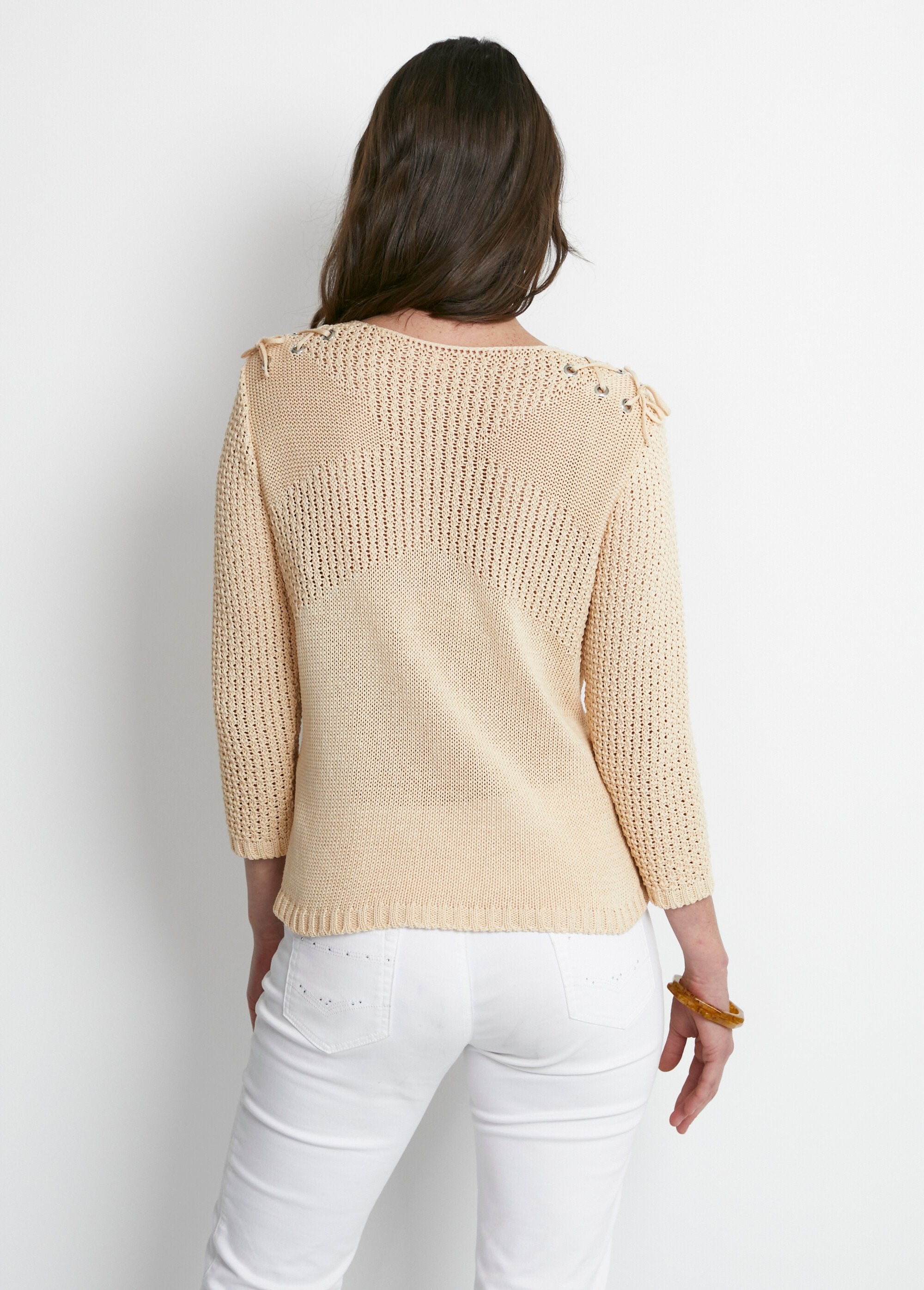 Round_neck_sweater_with_fancy_lacing_String_DO1_slim