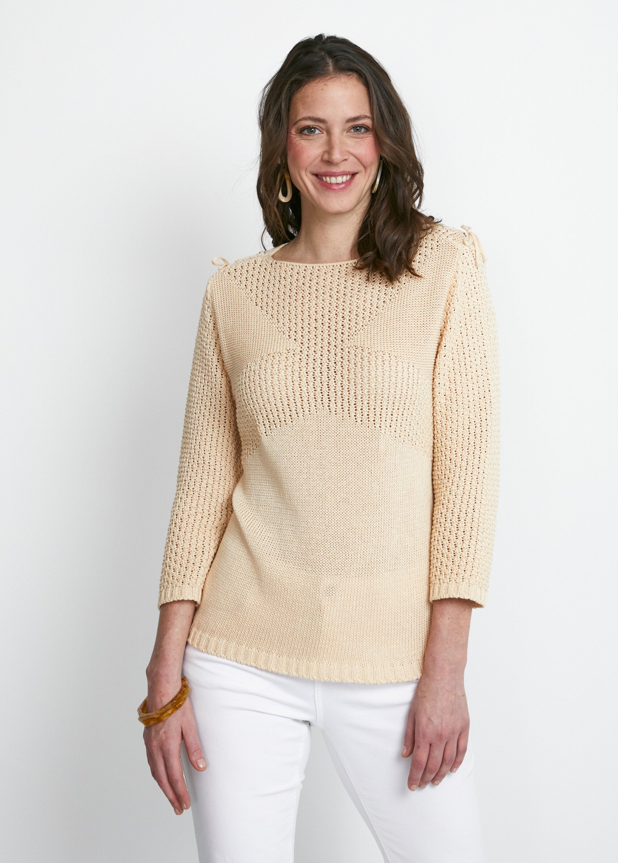 Round_neck_sweater_with_fancy_lacing_String_FA1_slim