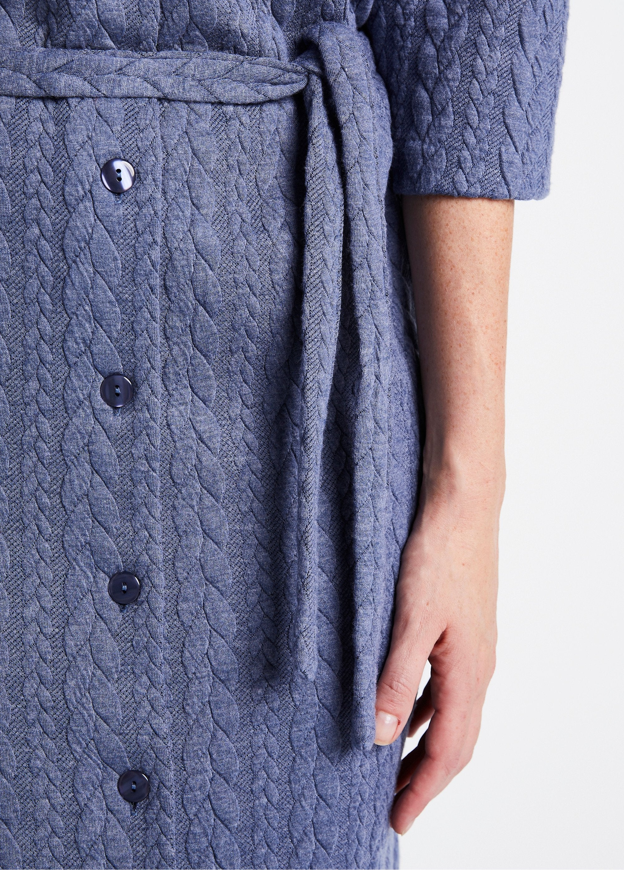 Mid-length_buttoned_dress_in_embossed_knit_Blue_DE2_slim