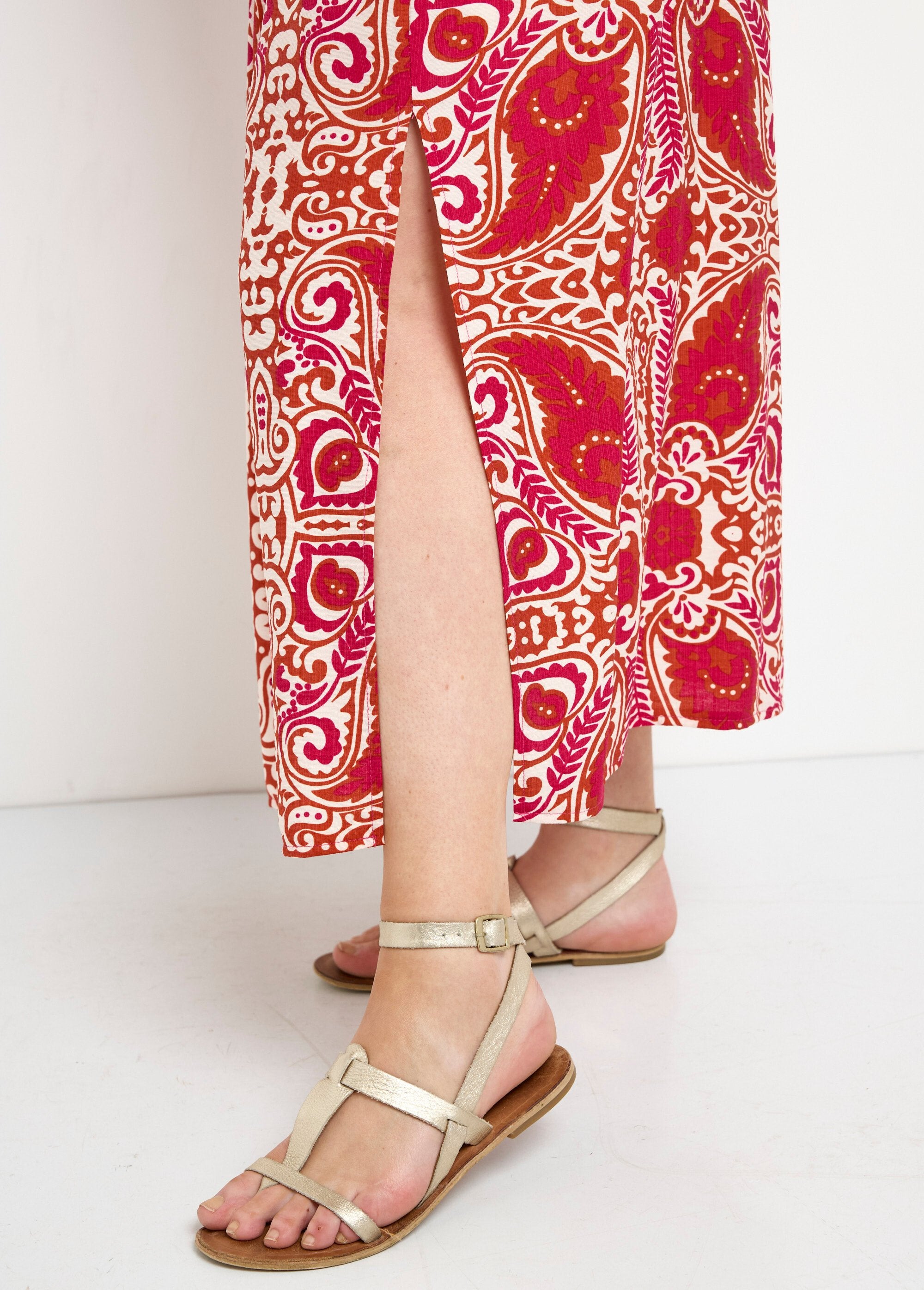 Long_ethnic_pattern_wrap_dress_Rose_prints_DE2_curvy