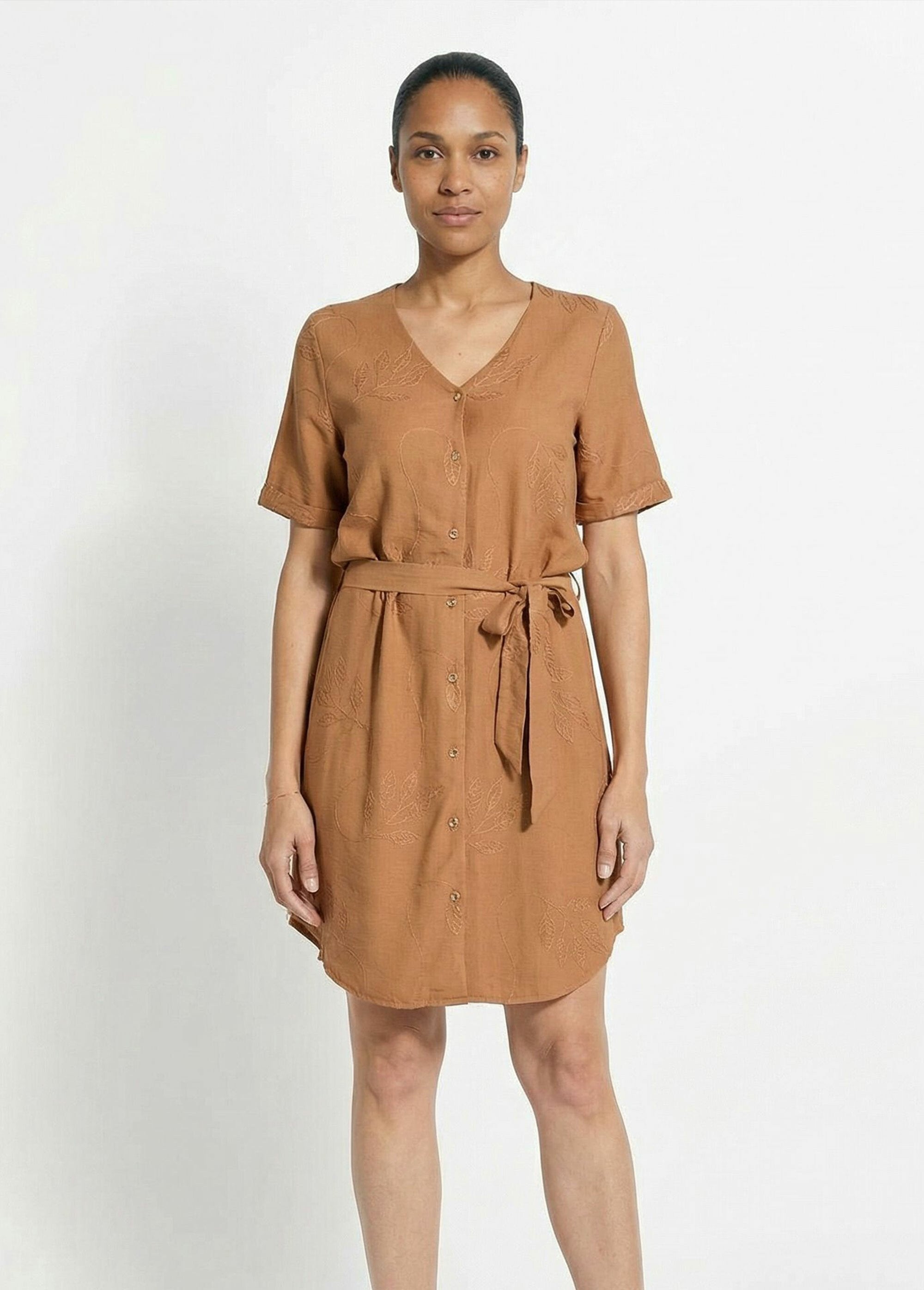 V-neck_shirt_dress,_embroidered_with_foliage_camel_FA1_slim