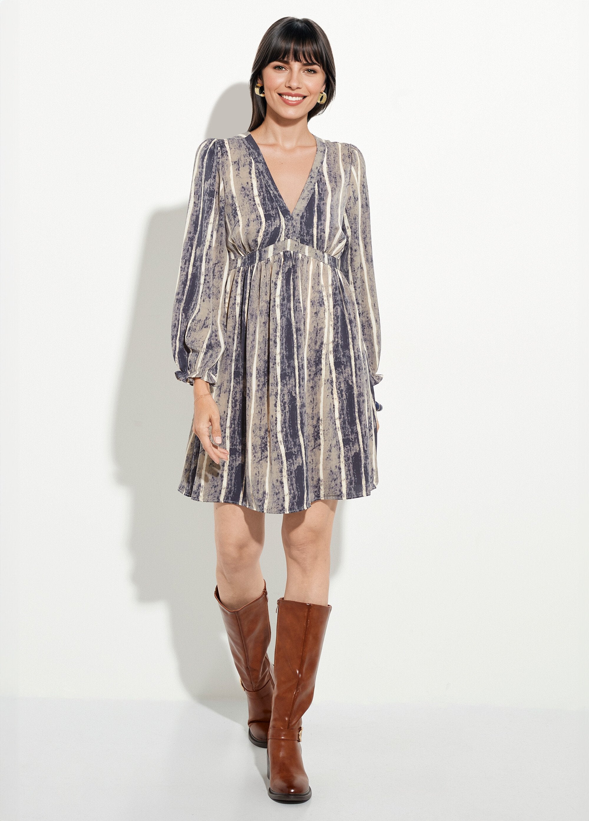 Short_pleated_high_waist_V-neck_dress_Gray_and_ecru_FA1_slim