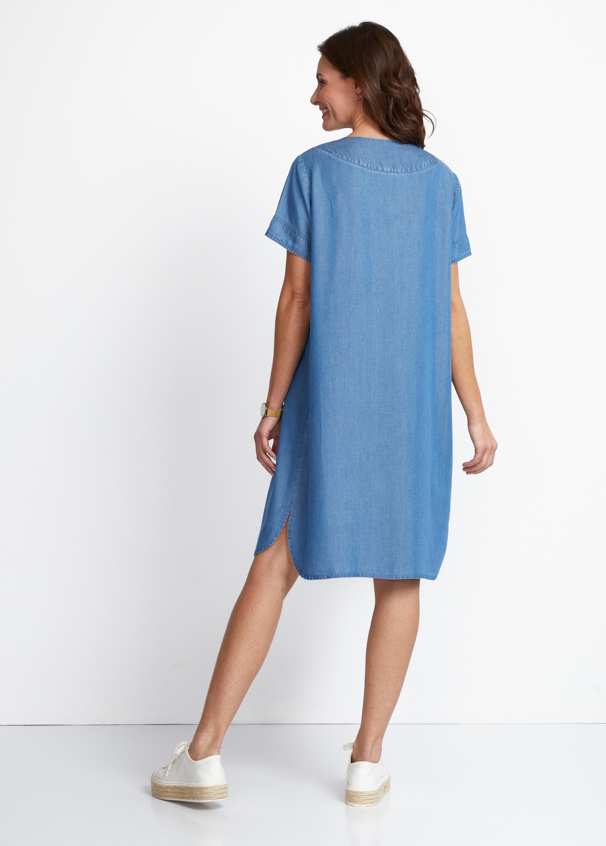 Short_straight_dress_in_lyocell_fabric_Blue_DO1_slim