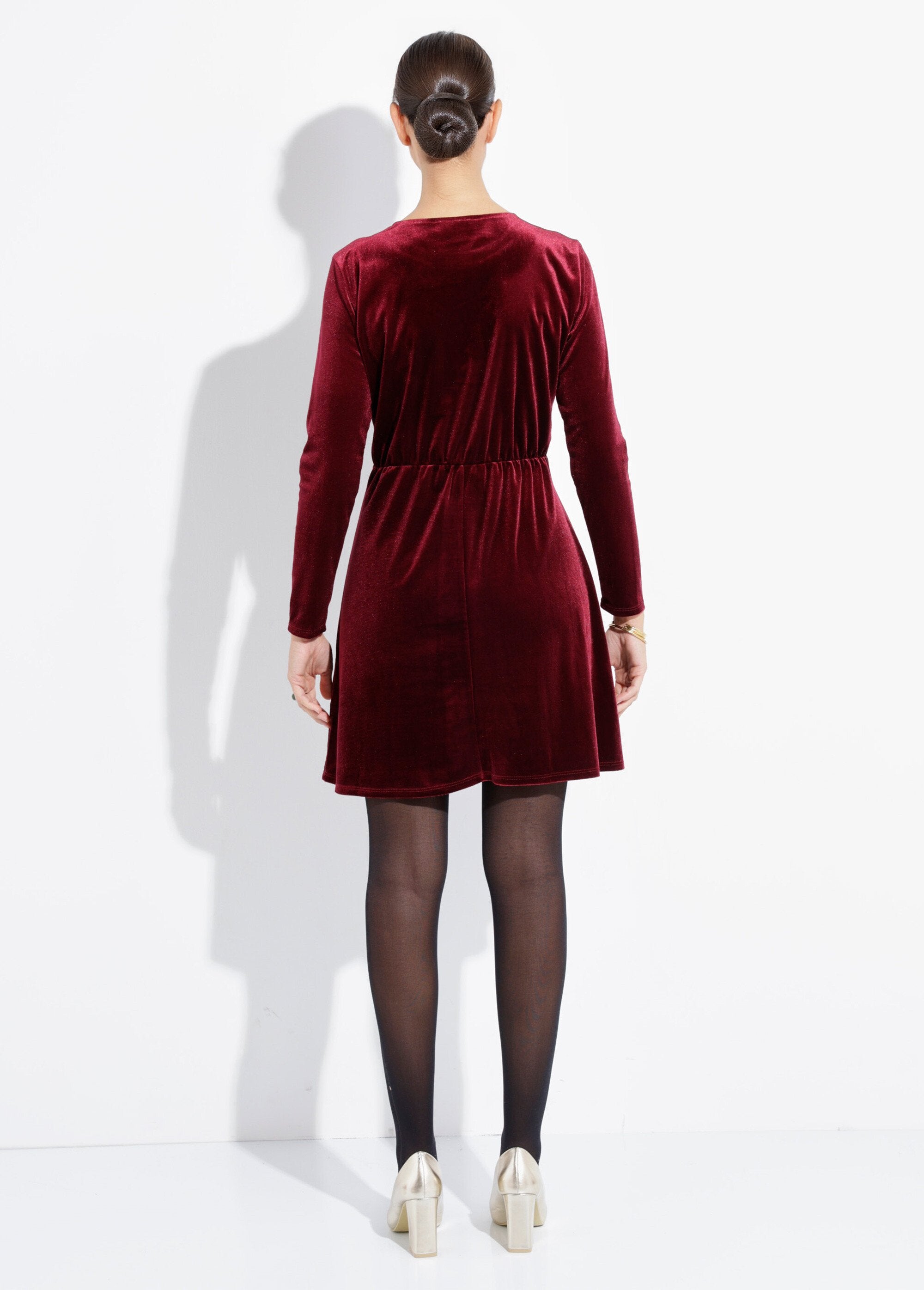 fancy_round_neckline_velvet_dress_Bordeaux_DO1_slim