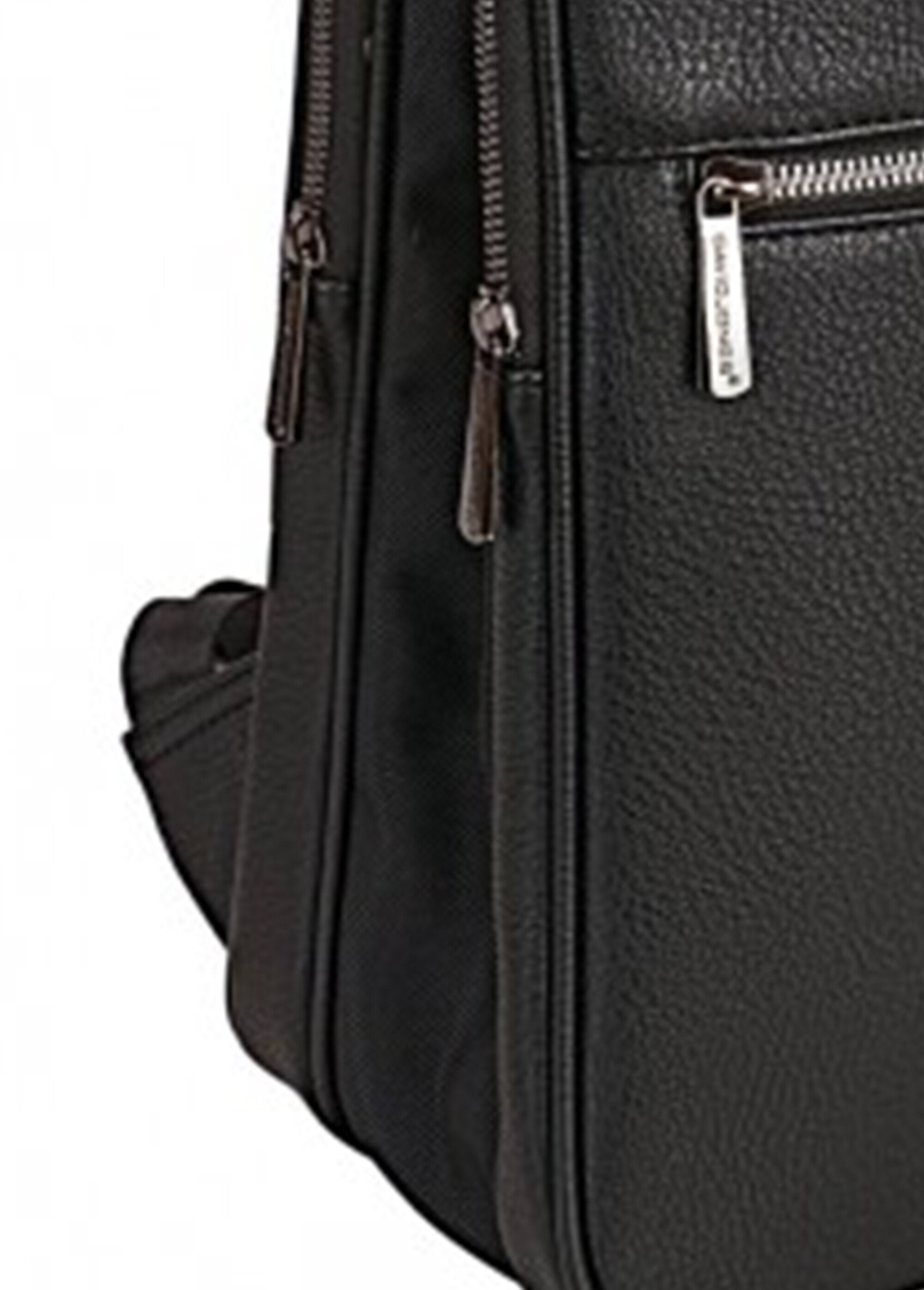 Elegant_zipped_backpack_for_men_Black_DE1_slim